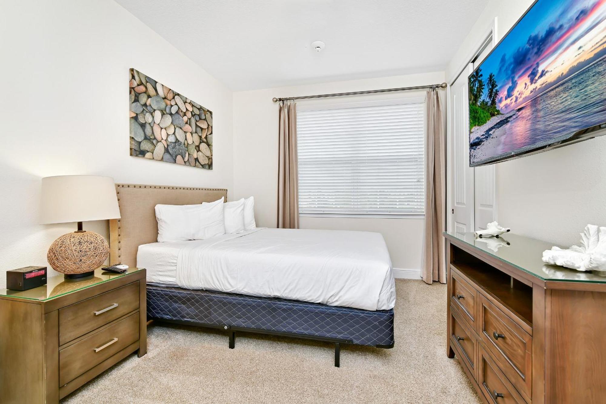 Luxury By Rentyl Near With Private Pool, Themed & Amenities- 260c Holiday home *