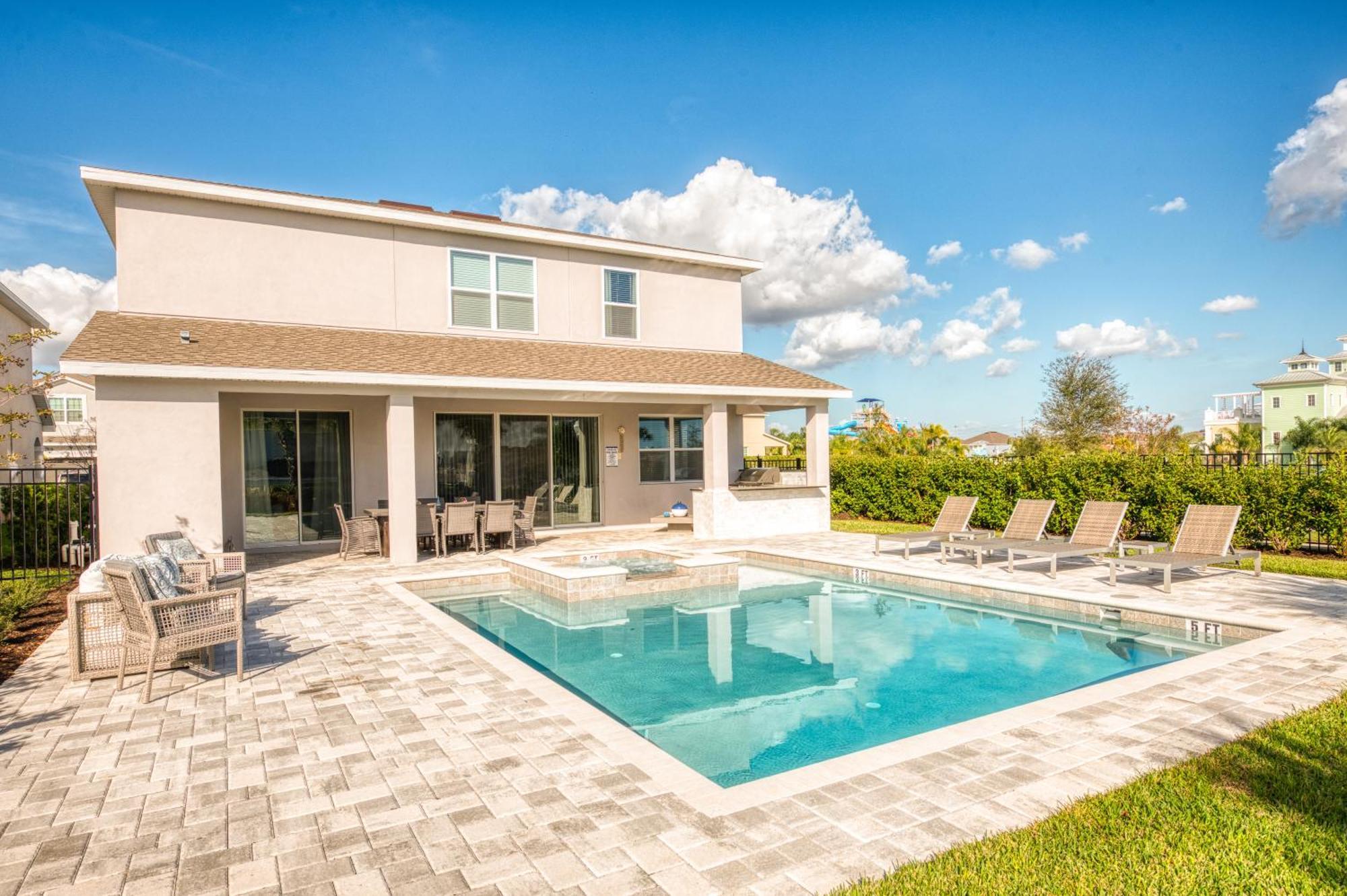 Dream Villa: Private Pool & Themed Holiday home *