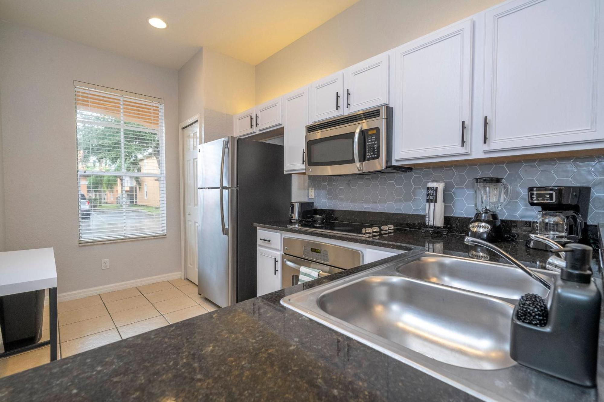 Holiday home Cozy 4br Regal Oaks Close To