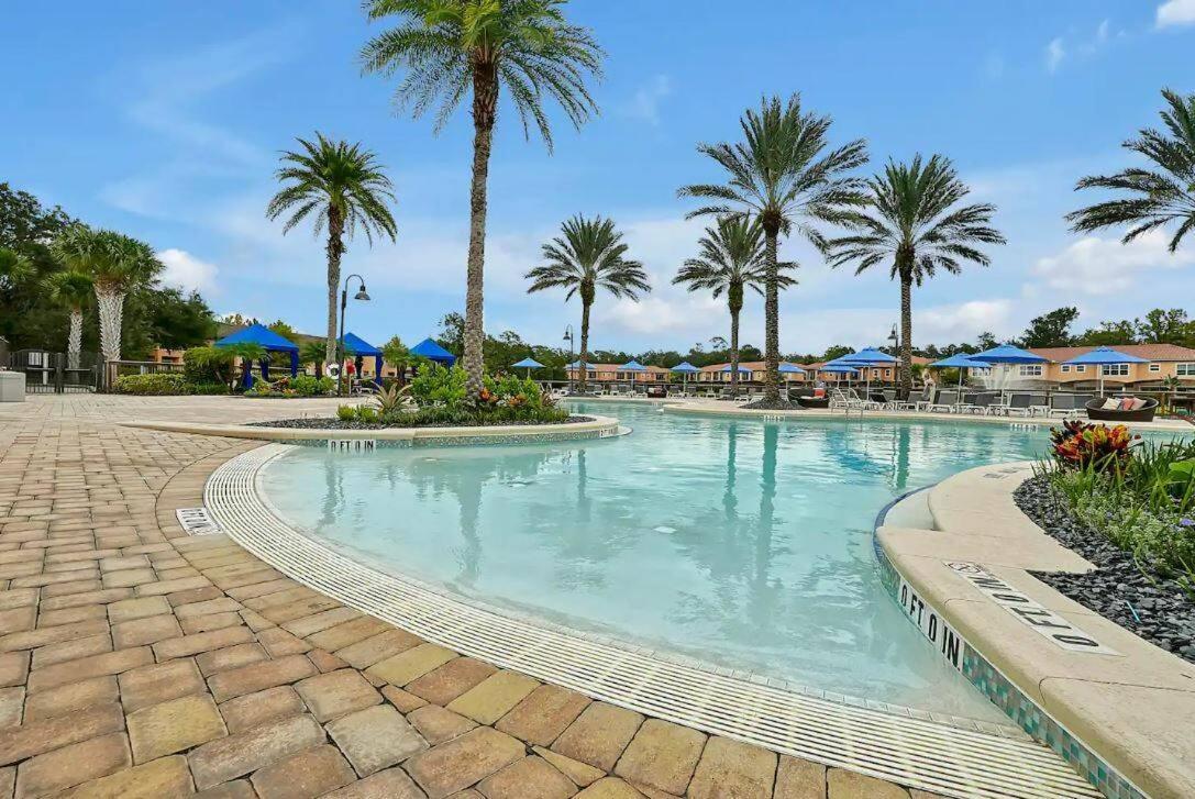 Cozy 4br Regal Oaks Close To