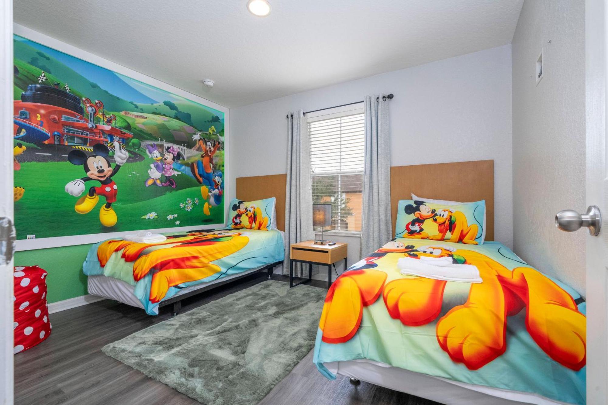 Cozy 4br Regal Oaks Close To *