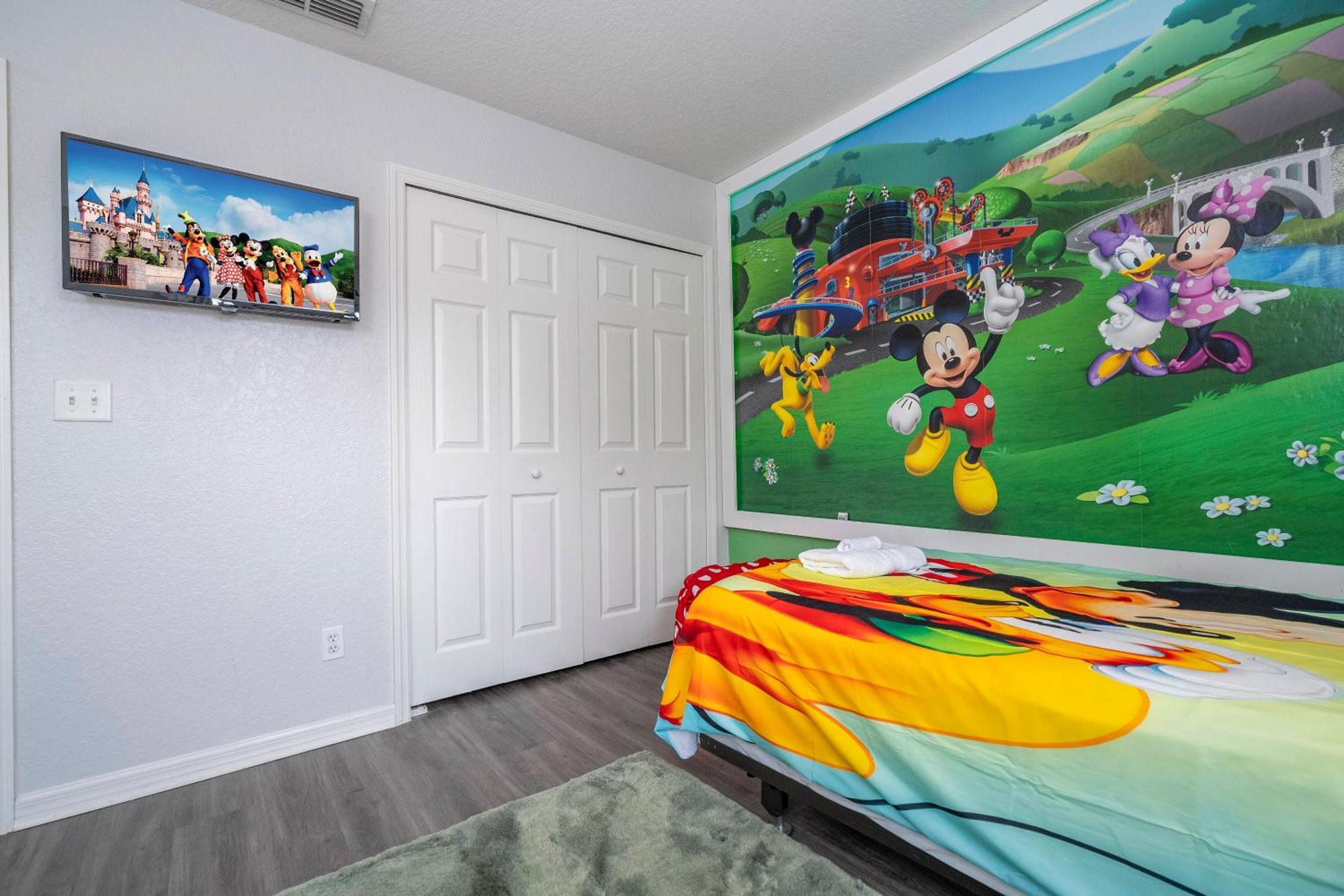 Cozy 4br Regal Oaks Close To Holiday home *