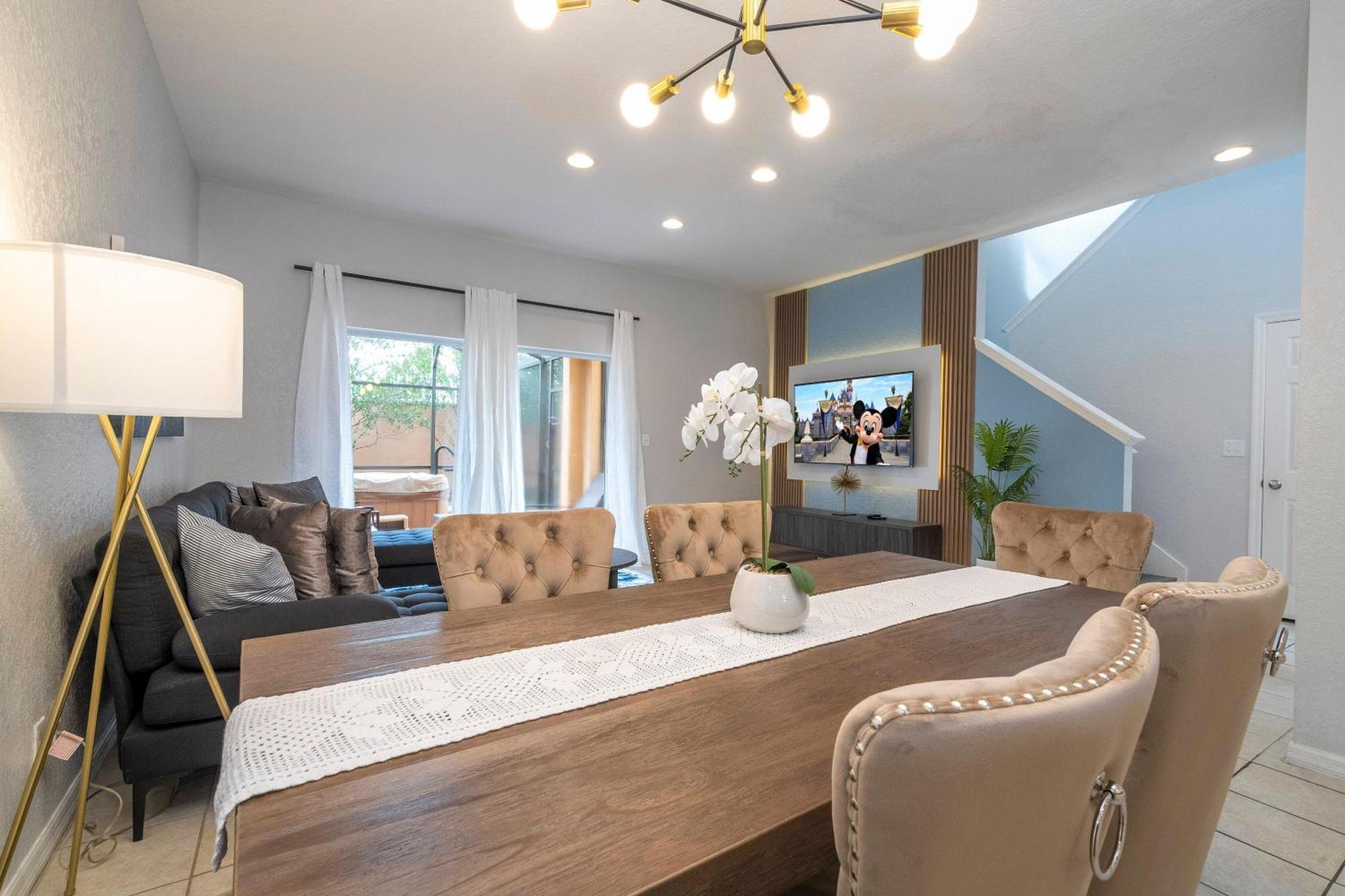 Cozy 4br Regal Oaks Close To
