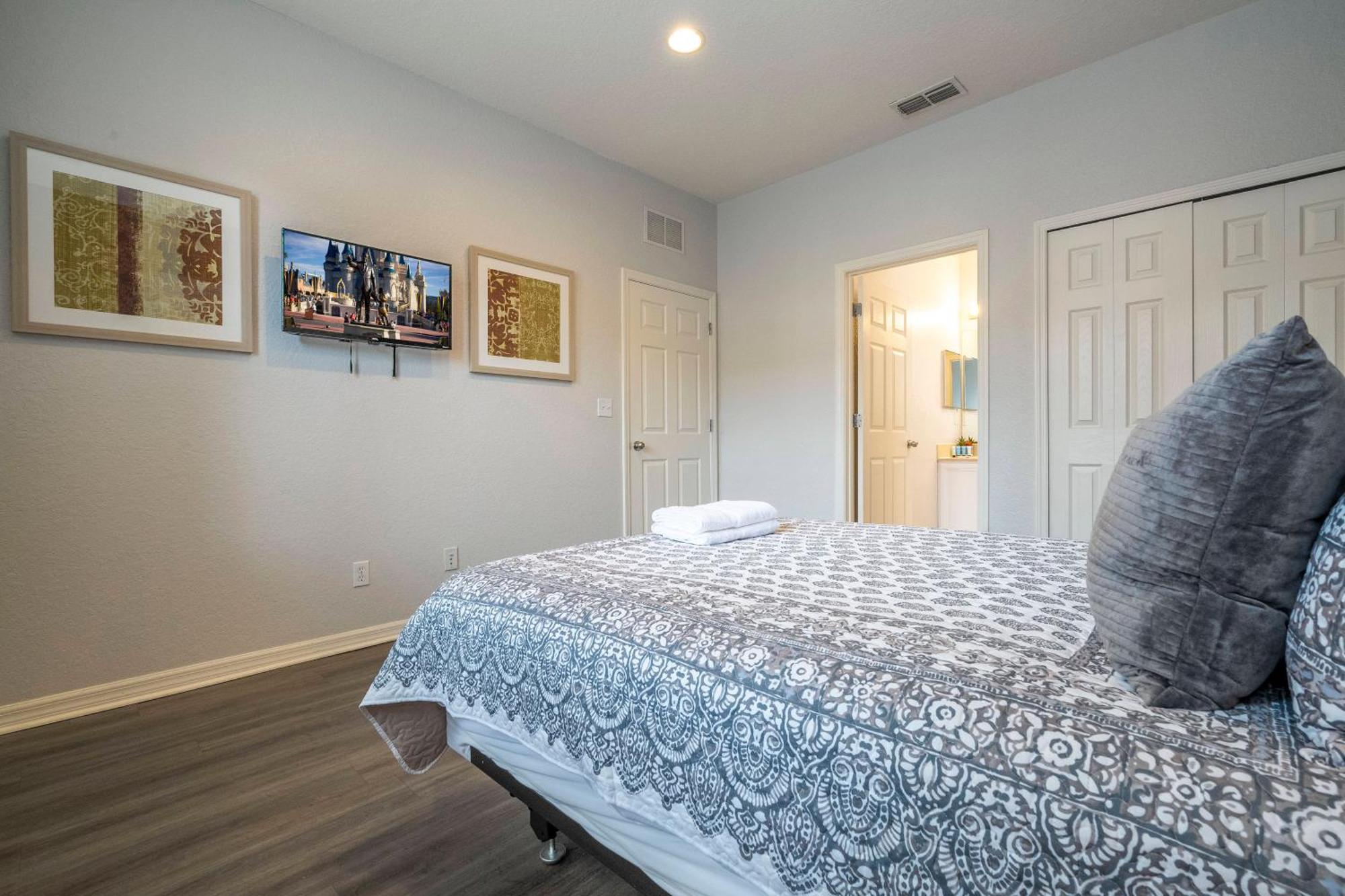 Holiday home Cozy 4br Regal Oaks Close To *
