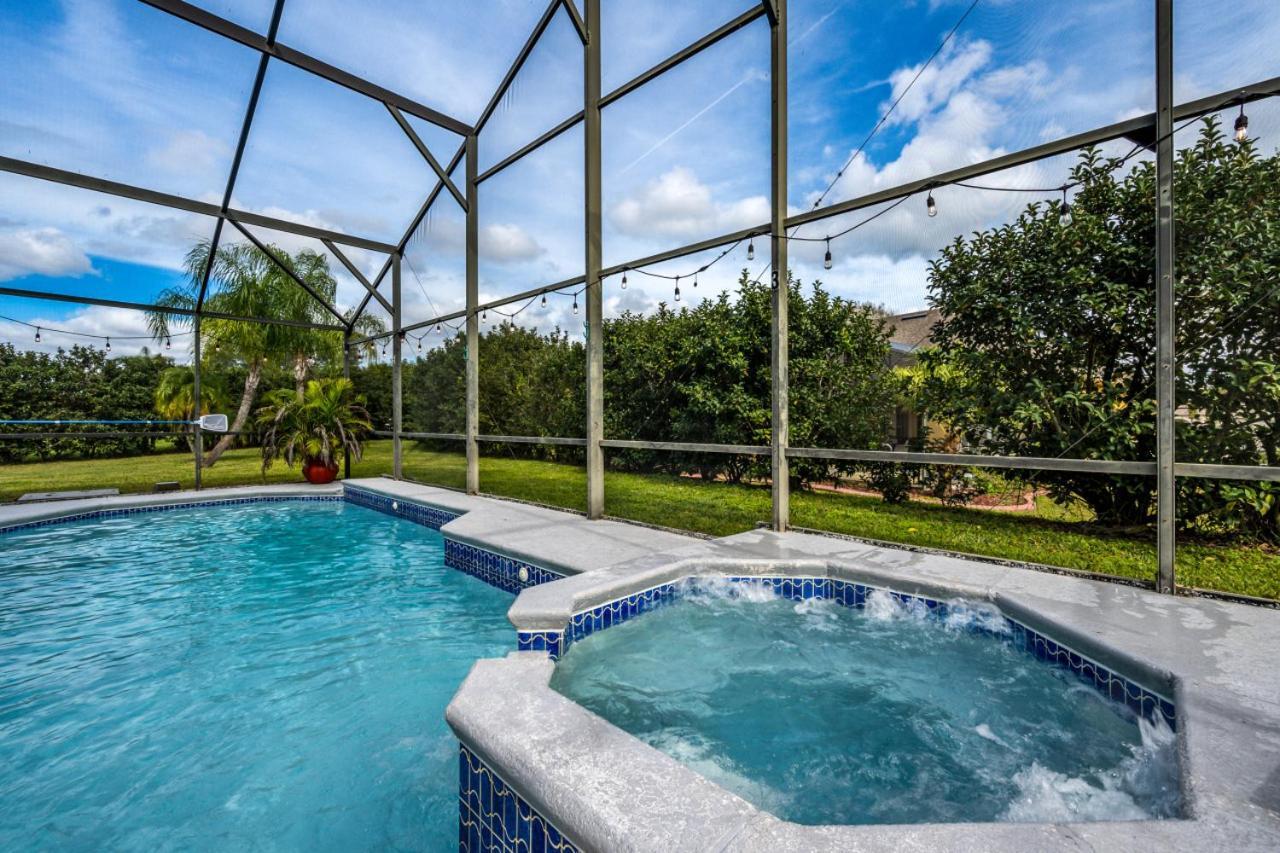 Fg7909 - 6 Bedrooms With Pool - Near World