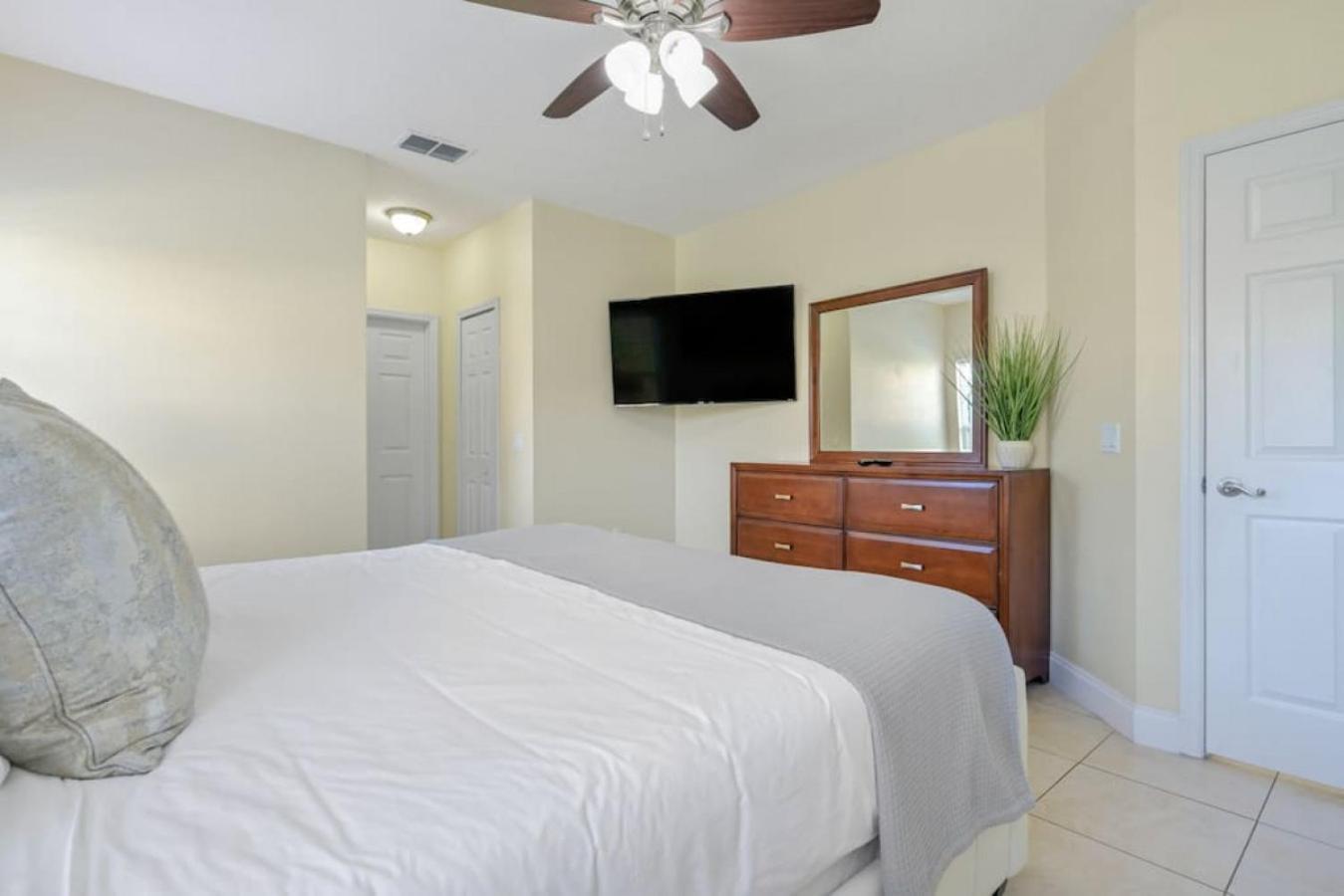 Fg7909 - 6 Bedrooms With Pool - Near World Orlando