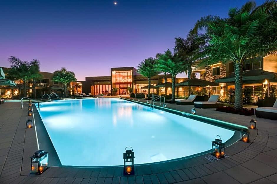 Stunning 4bd Close To @ Magic Village 7614 Orlando