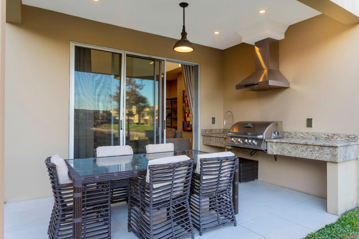 Holiday home Stunning 4bd Close To @ Magic Village 7614 Orlando