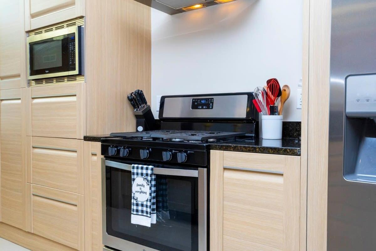 Stunning 4bd Close To @ Magic Village 7614 Holiday home