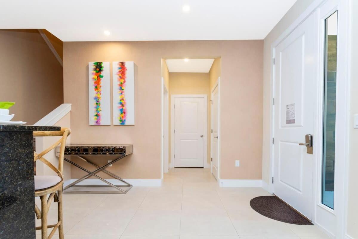 Stunning 4 Bd Close To @ Magic Village 3247