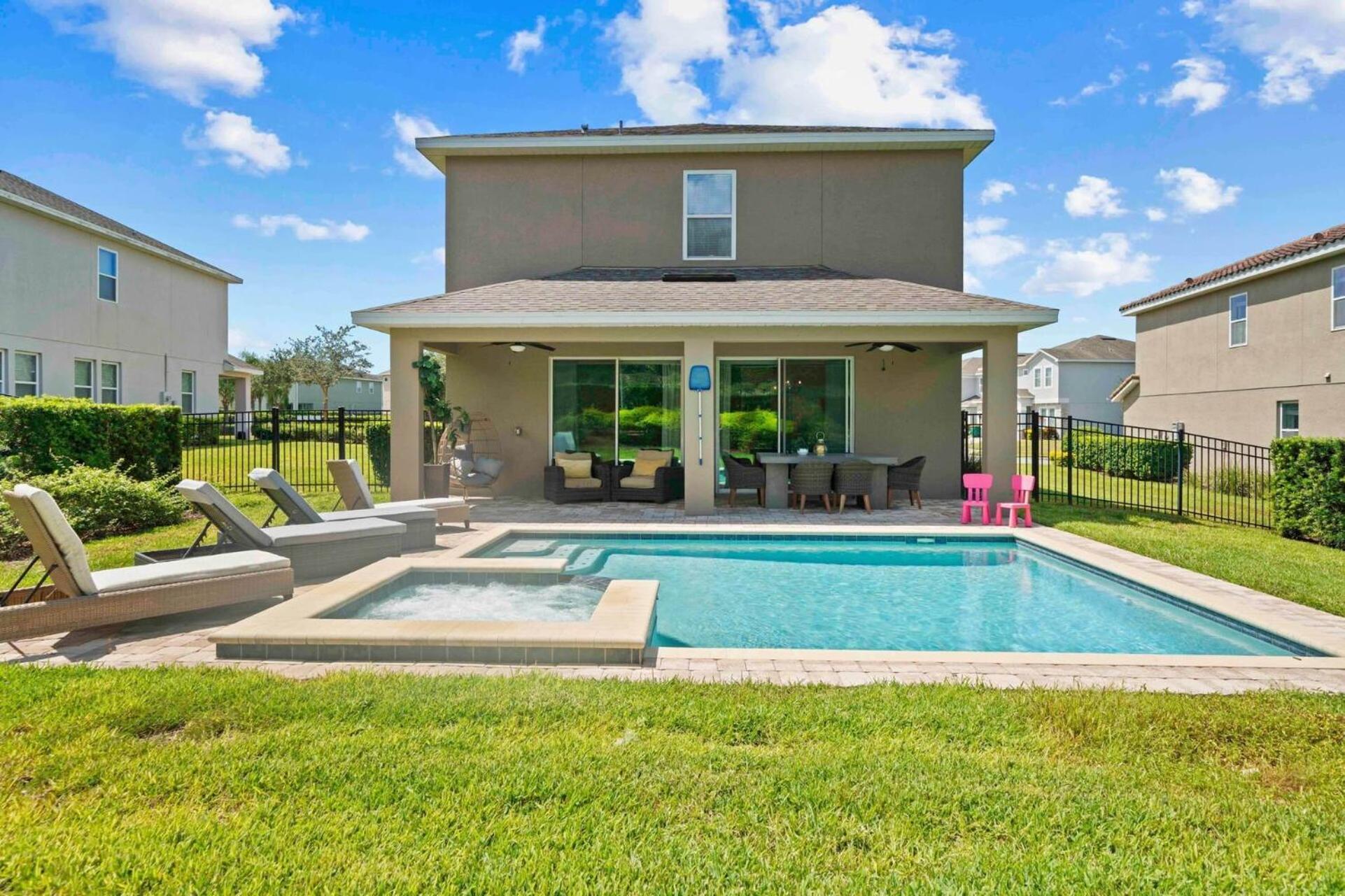 Step Into A Magical Escape: Luxury Awaits Villa Orlando