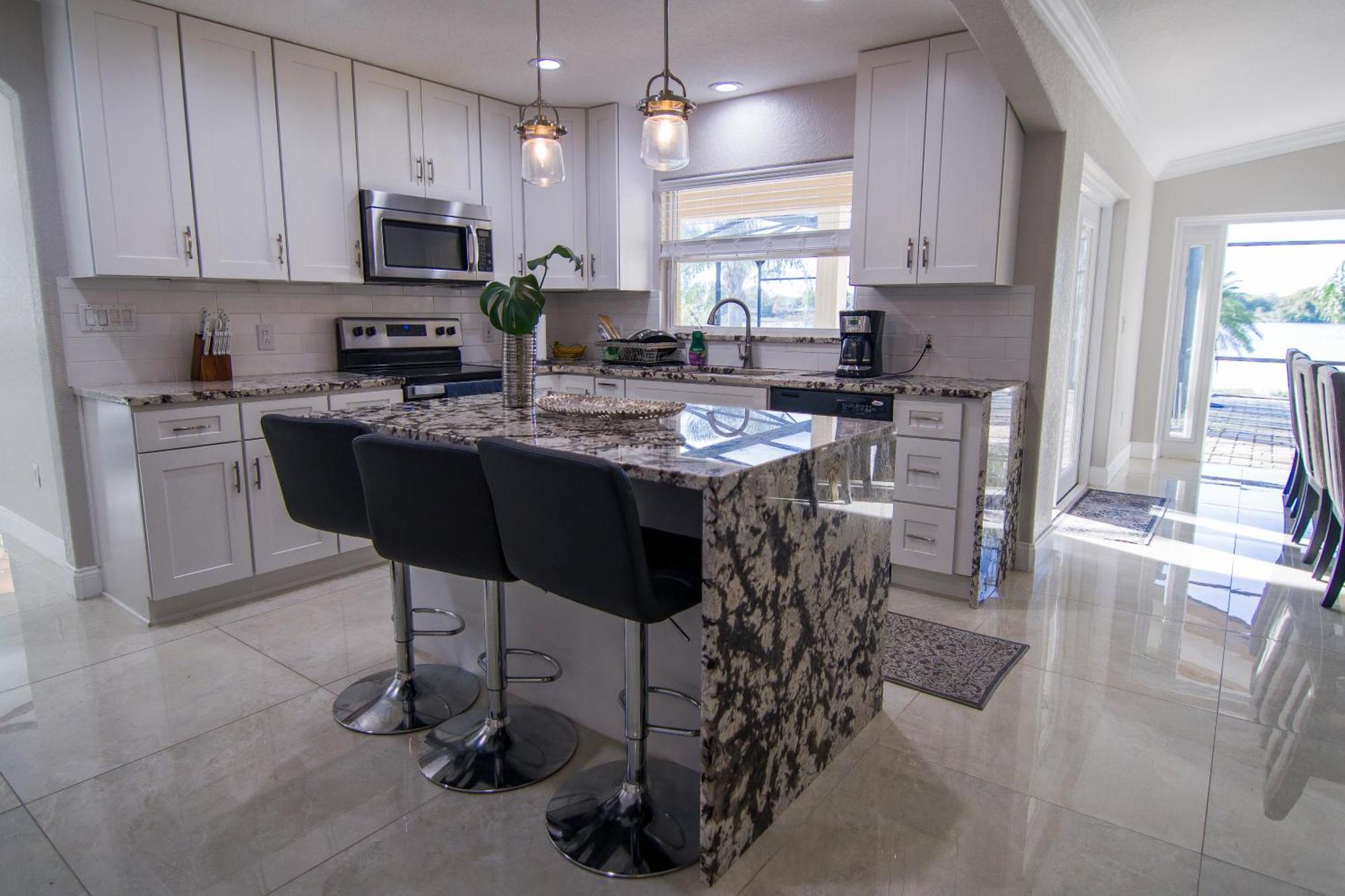 4bed Lakefront House With Pool Near Downtown Orlando