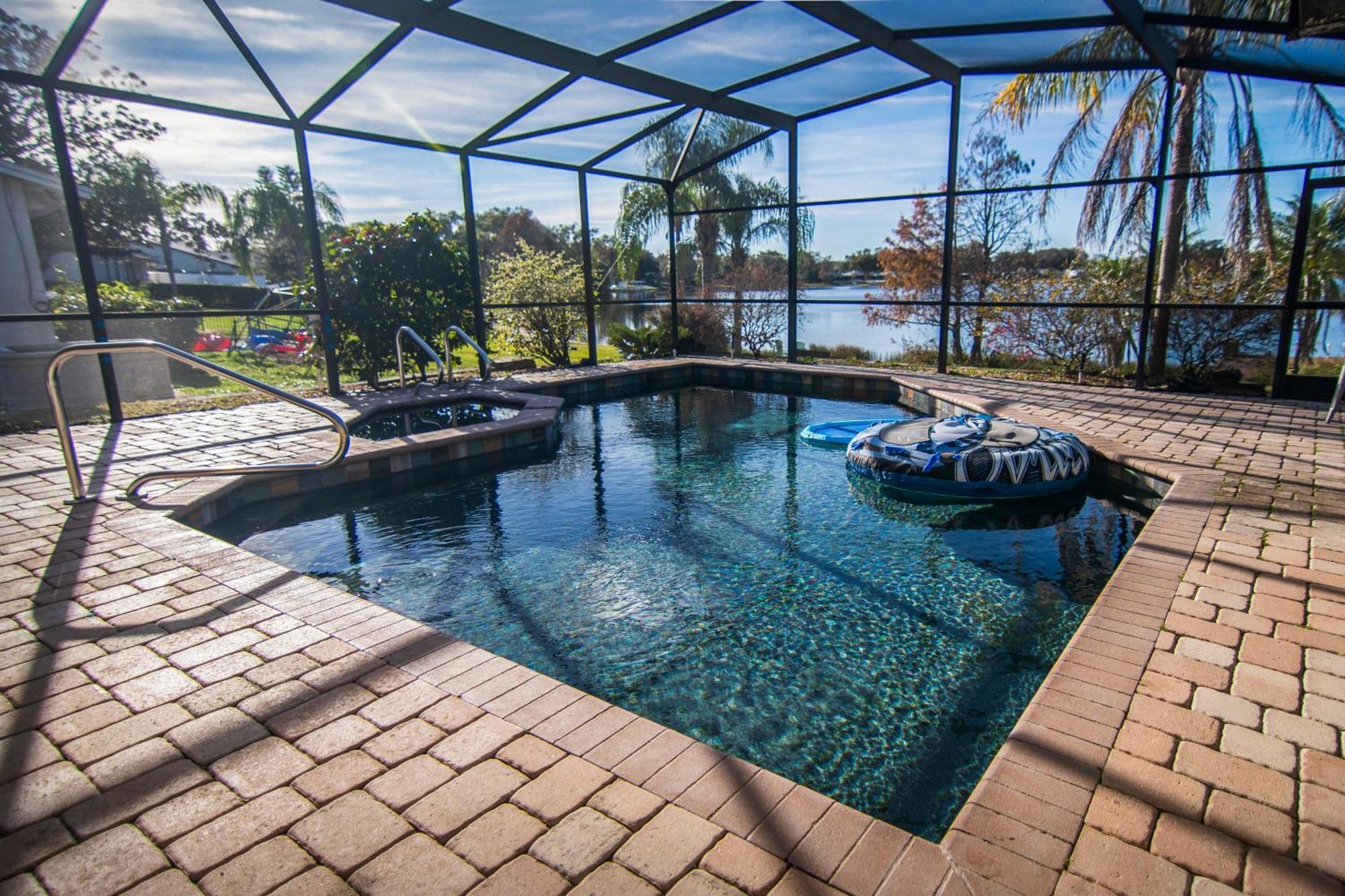 4bed Lakefront House With Pool Near Downtown *