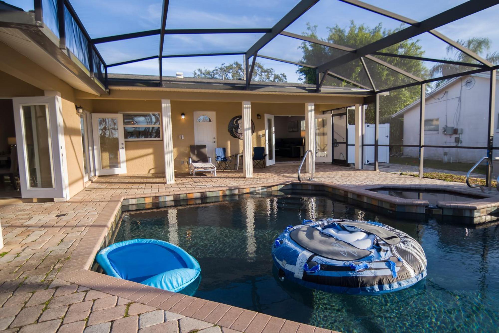 4bed Lakefront House With Pool Near Downtown Orlando