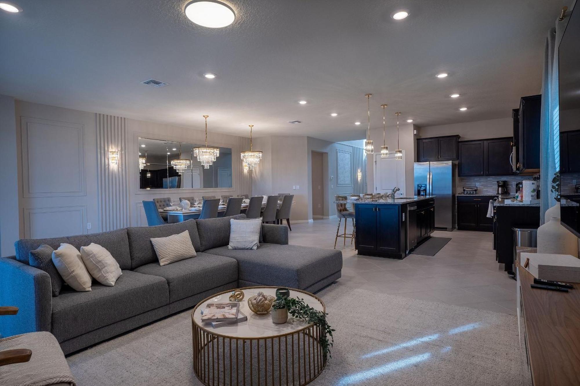 Luxury 8-bedroom With Private Pool Villa Orlando