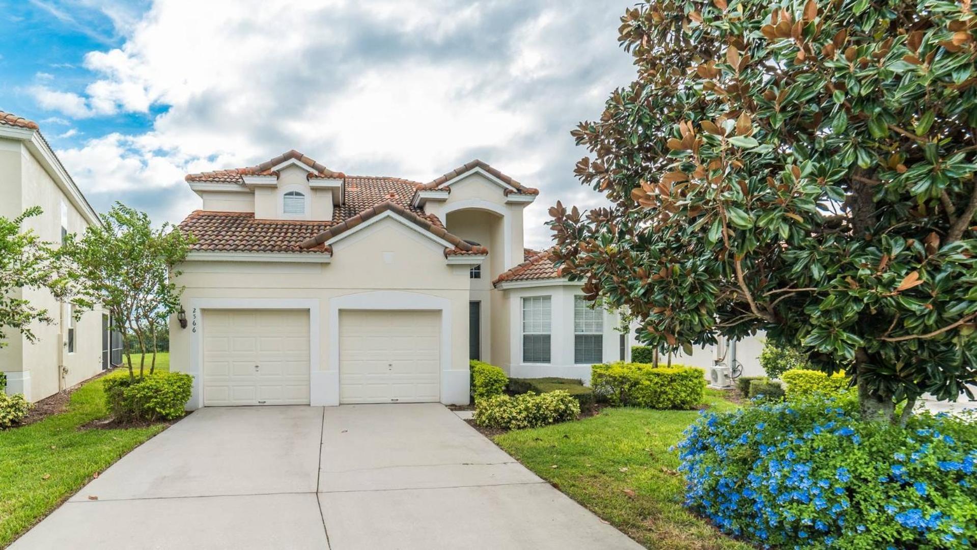 Amazing 5 Bedroom With Pool Windsor Hills *