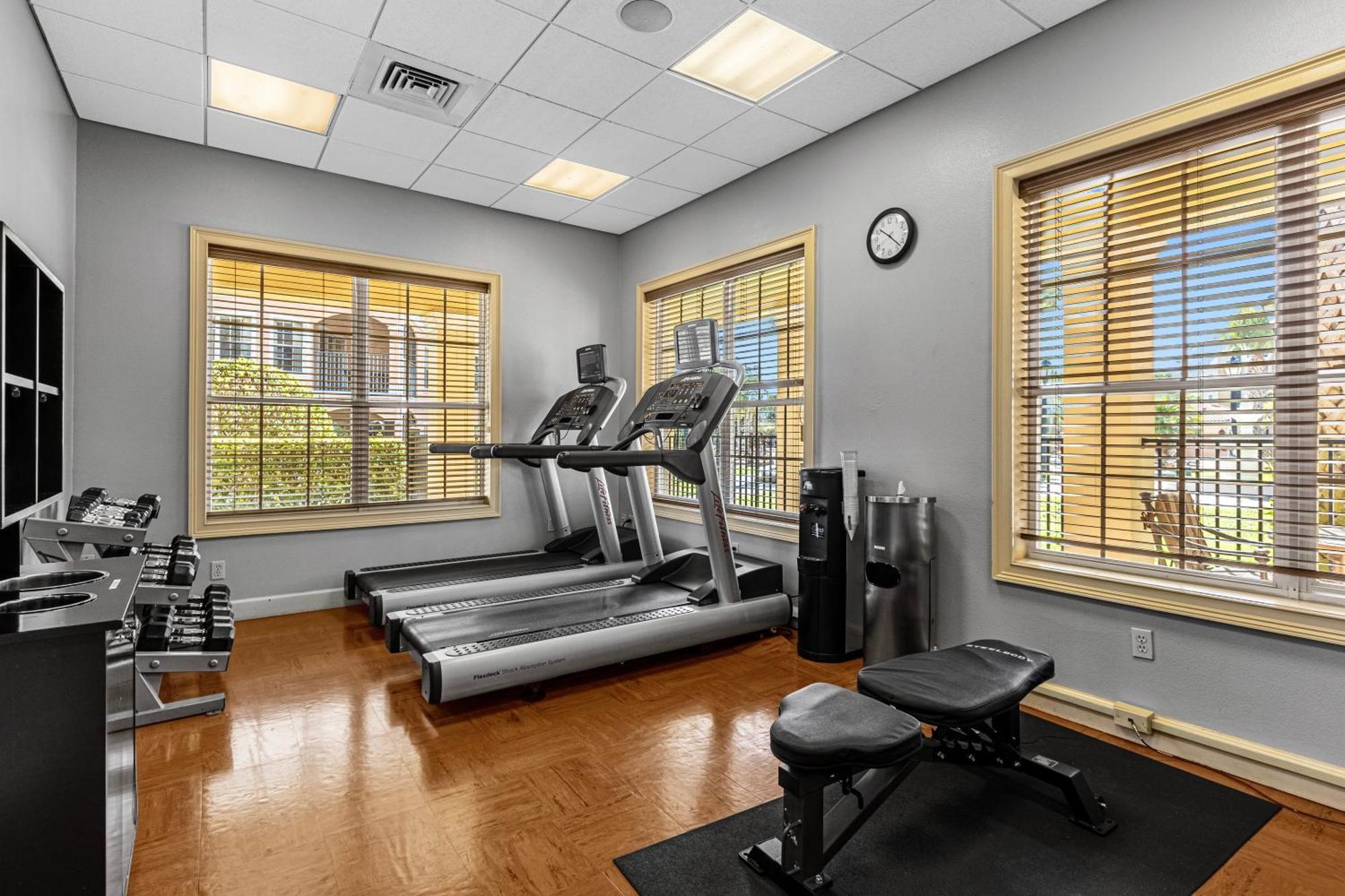3br Near *