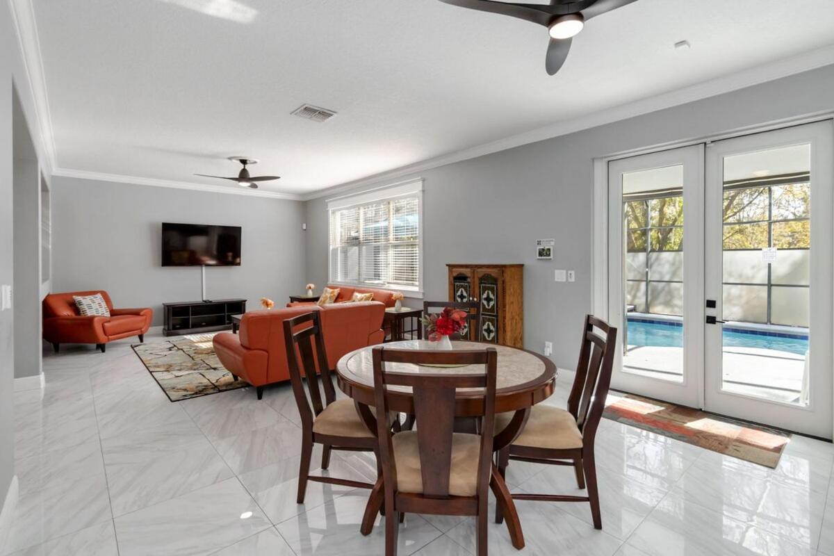 Holiday home 5br Oasis Retreat Near Orlando