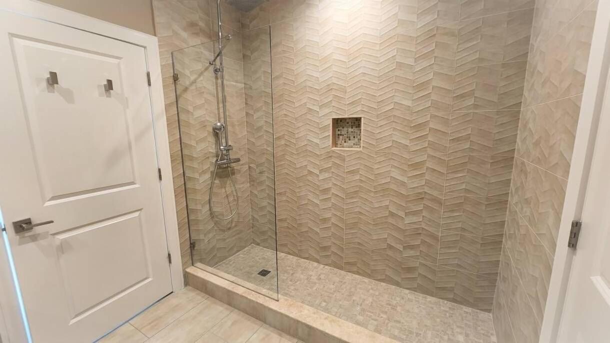 3053 Magic Village Exceptional Jacuzzi 8min *