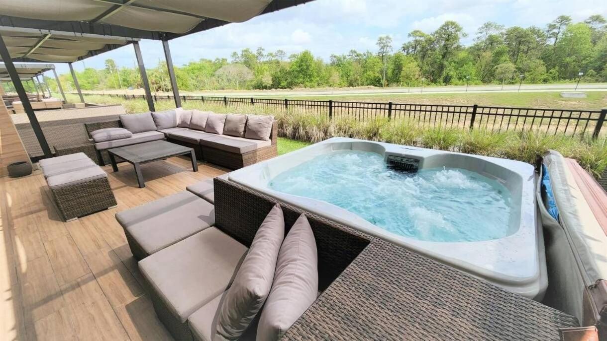 3053 Magic Village Exceptional Jacuzzi 8min Orlando