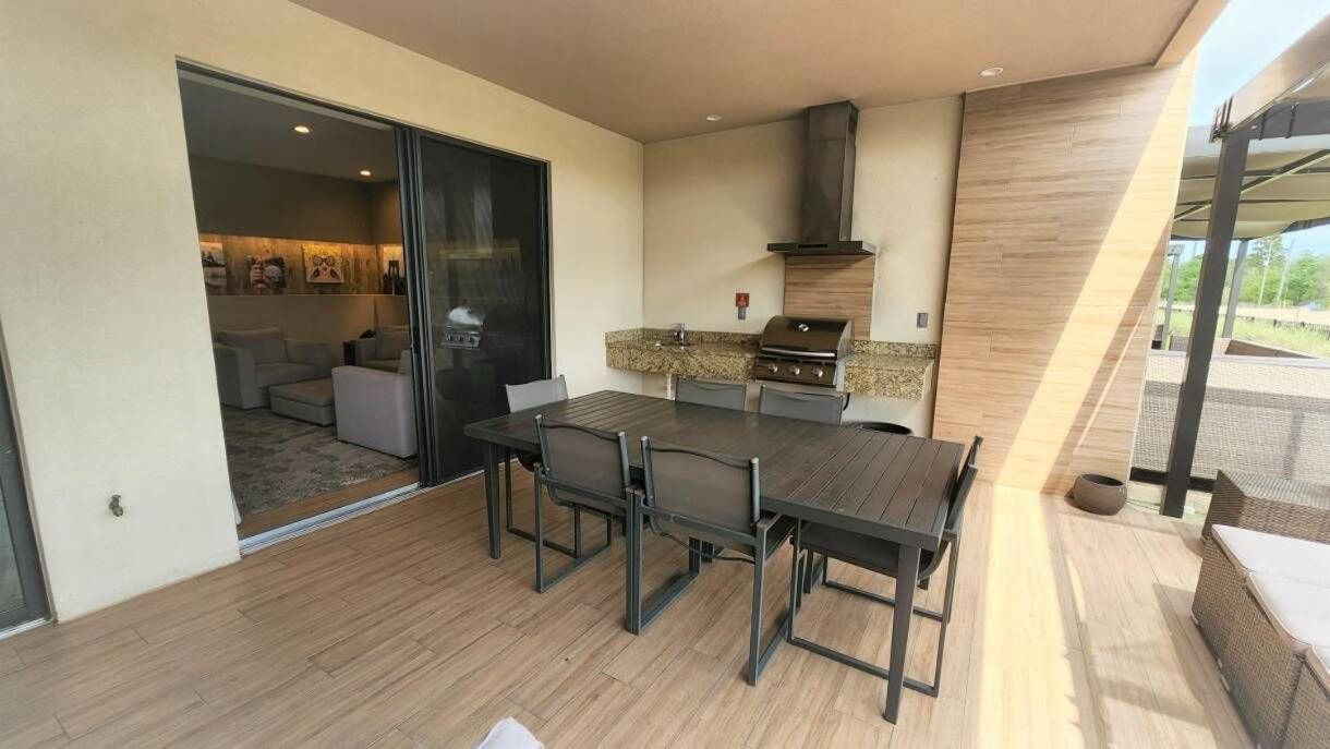 3053 Magic Village Exceptional Jacuzzi 8min *