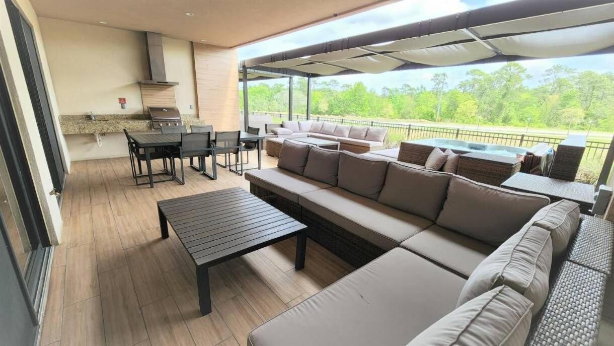 3053 Magic Village Exceptional Jacuzzi 8min Holiday home *