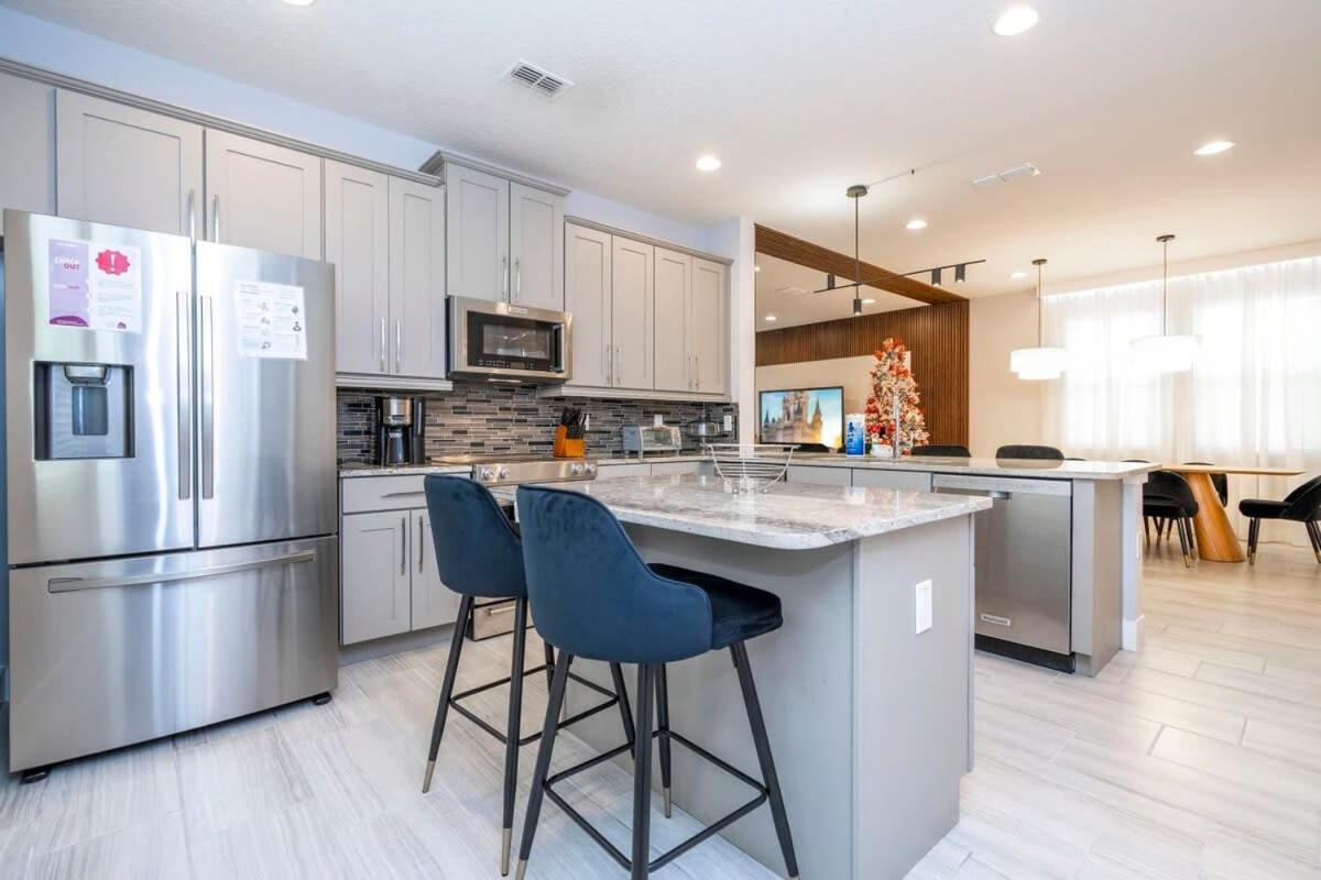 7650 Spacious House Located At Encore Reunion Close To Parks