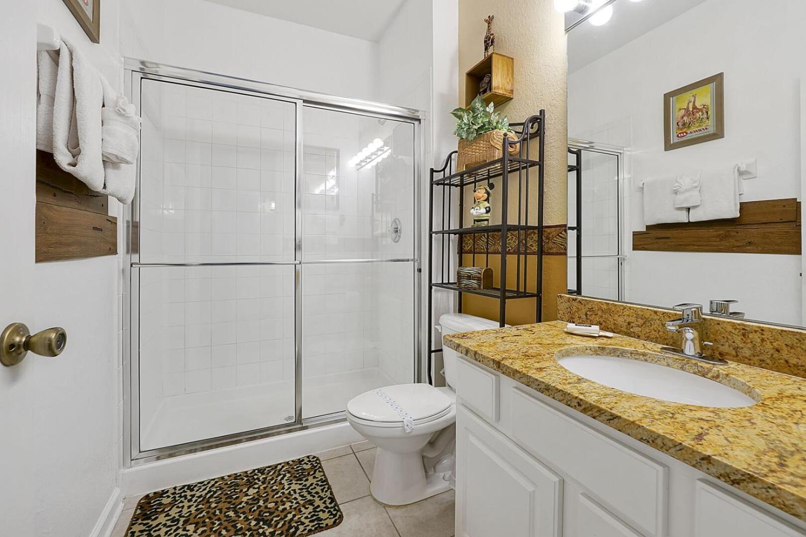 3 Miles To Disney, Water Park, Kids Rooms, Pool Table, Air Hockey, Private Pool And Holiday home Orlando