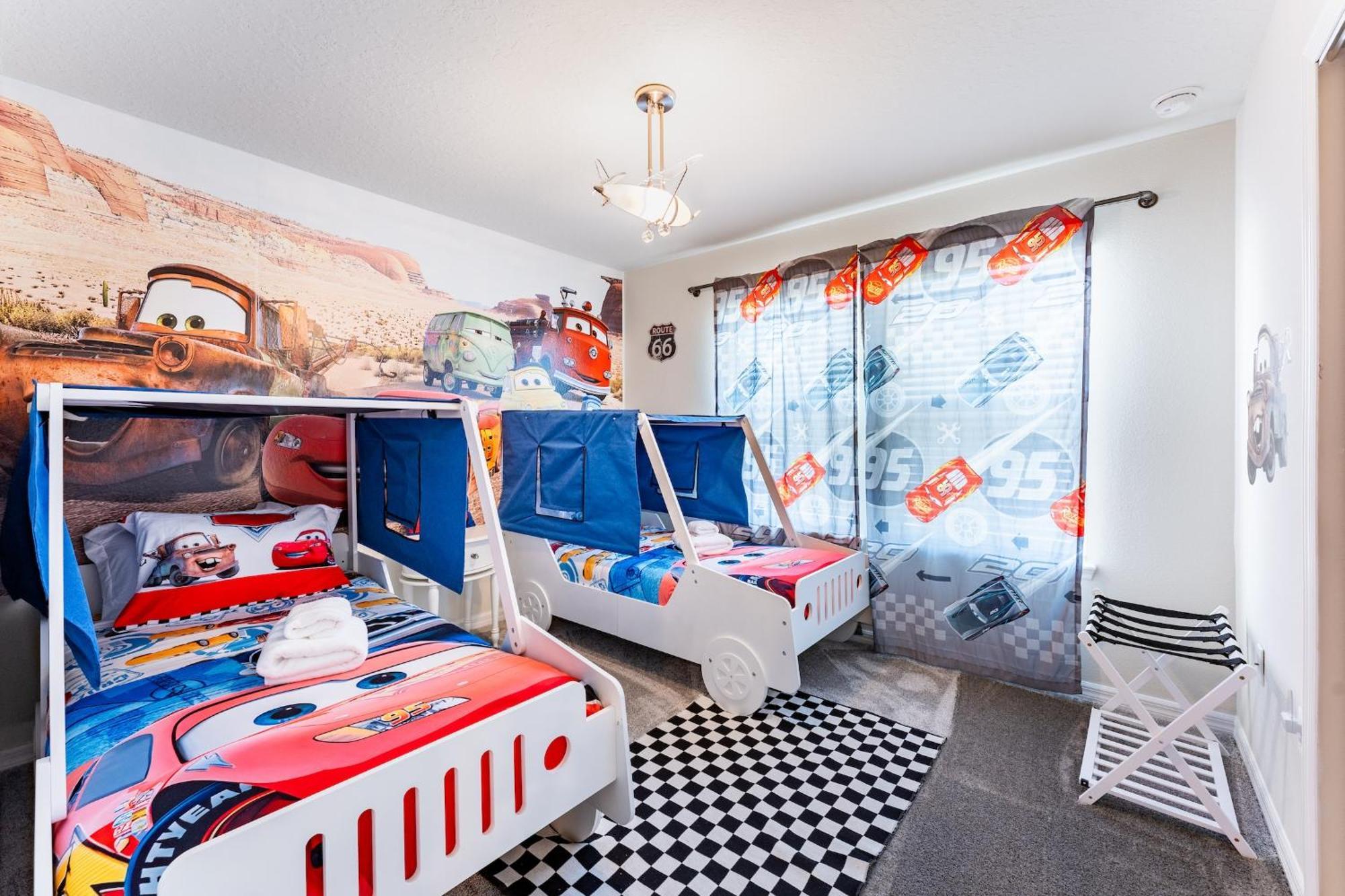5br Townhome With Private Pool! Holiday home