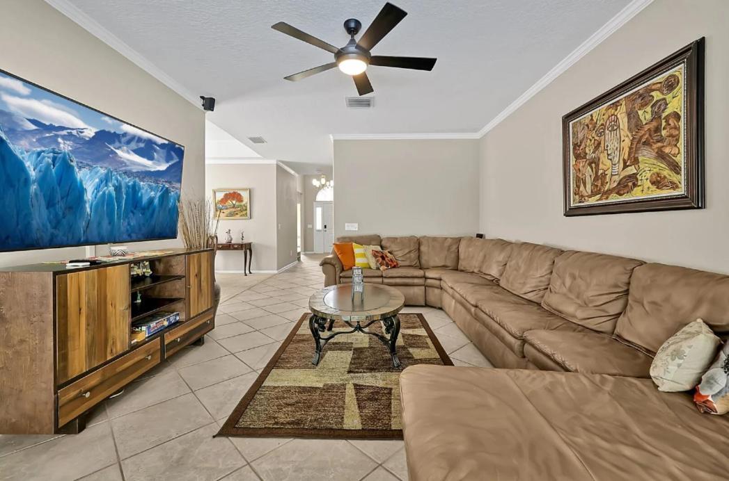 Entire W/ Private Pool,gated Near Orlando