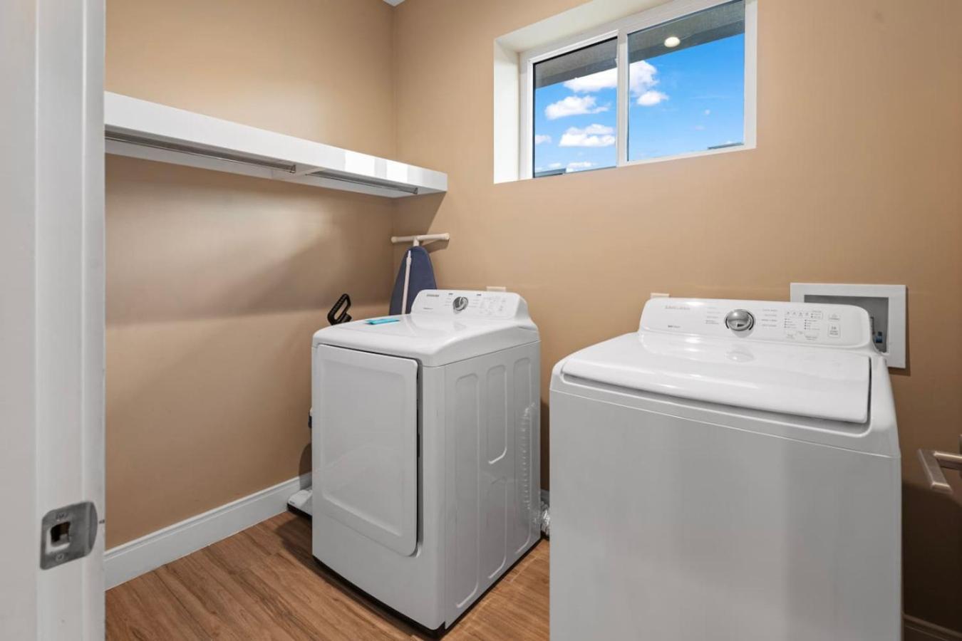 4bd And 4.5ba Amazing With Private Hot Tub *