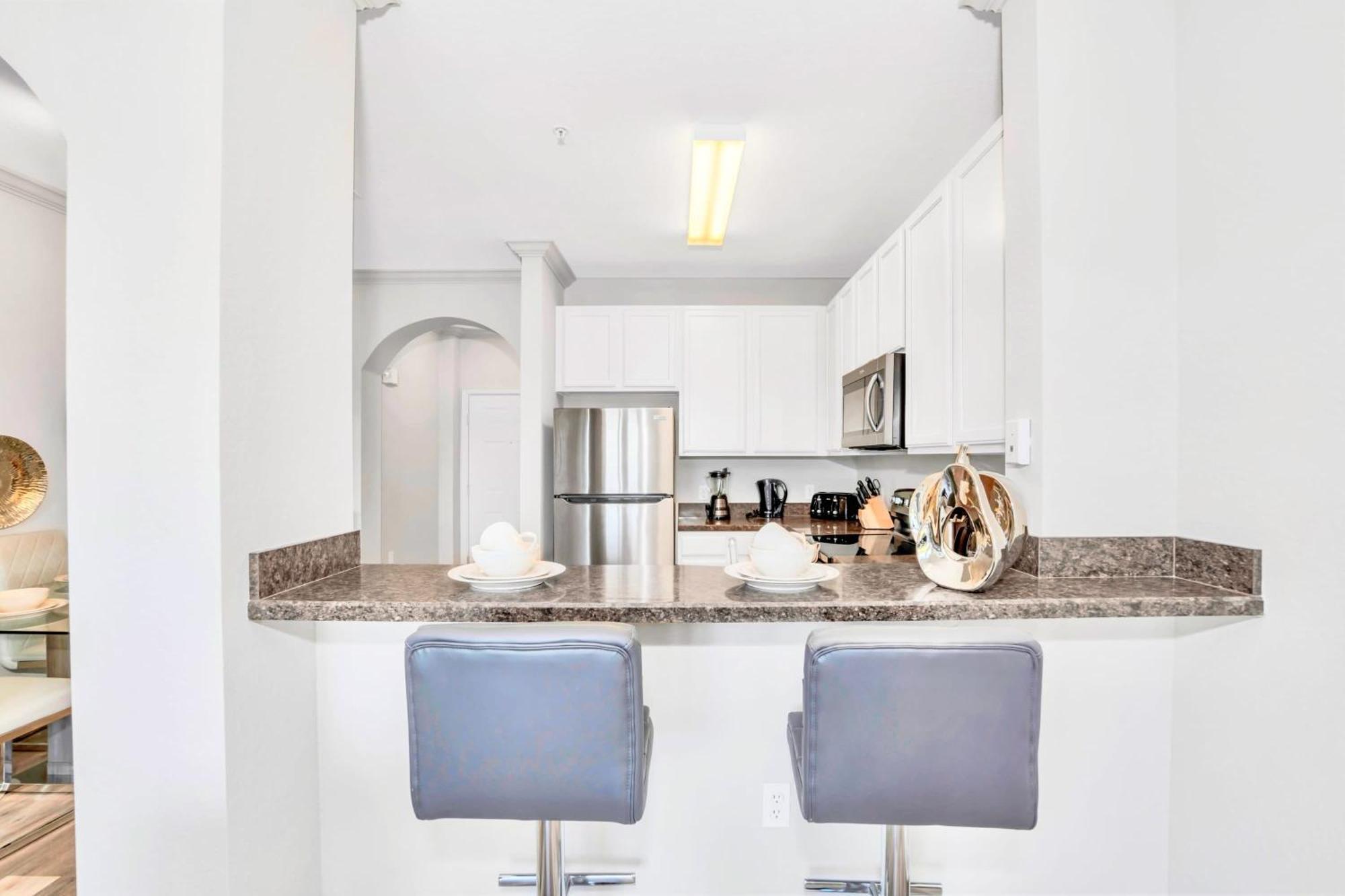 Upscale 3br Near - Pool And Hot Tub! Holiday home *