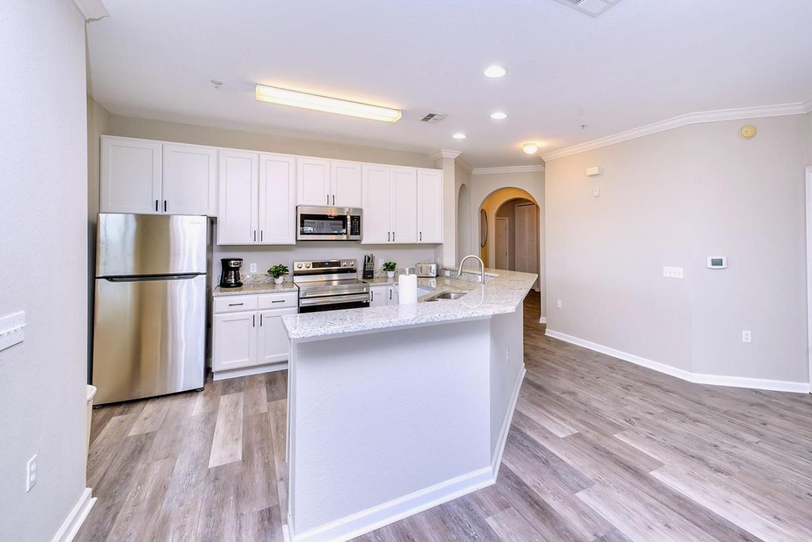 Bright & Modern 2br With Pool & Hot Tub, Near Disney! Orlando