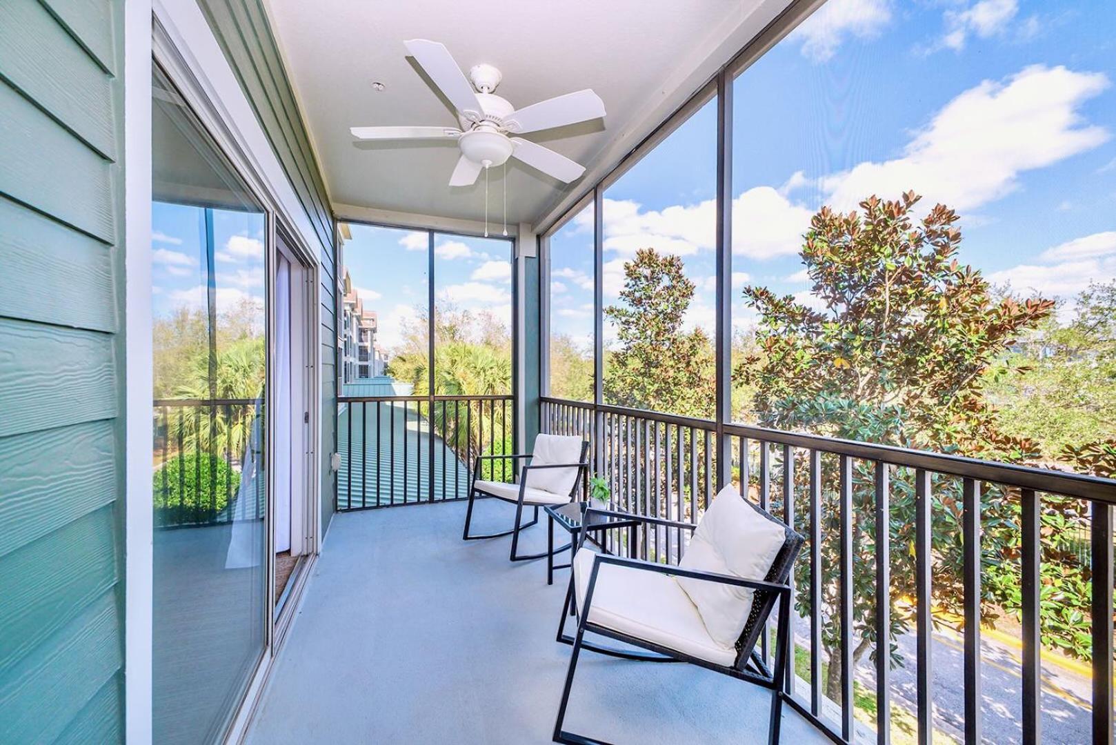 Holiday home Bright & Modern 2br With Pool & Hot Tub, Near Disney!