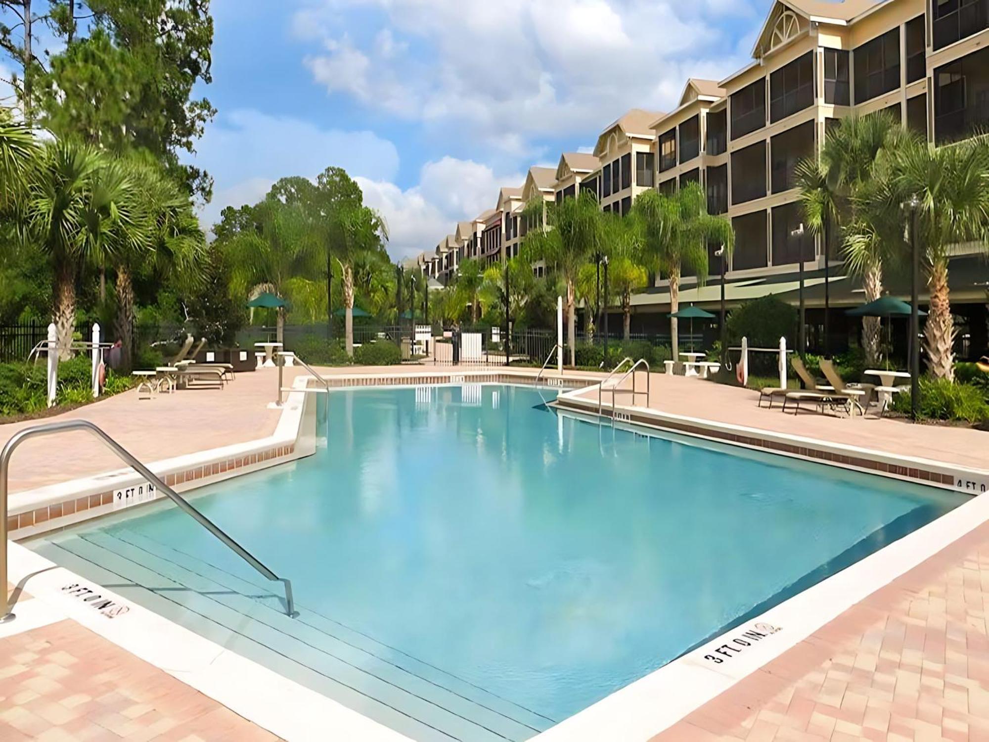 Bright & Modern 2br With Pool & Hot Tub, Near Disney! Holiday home Orlando