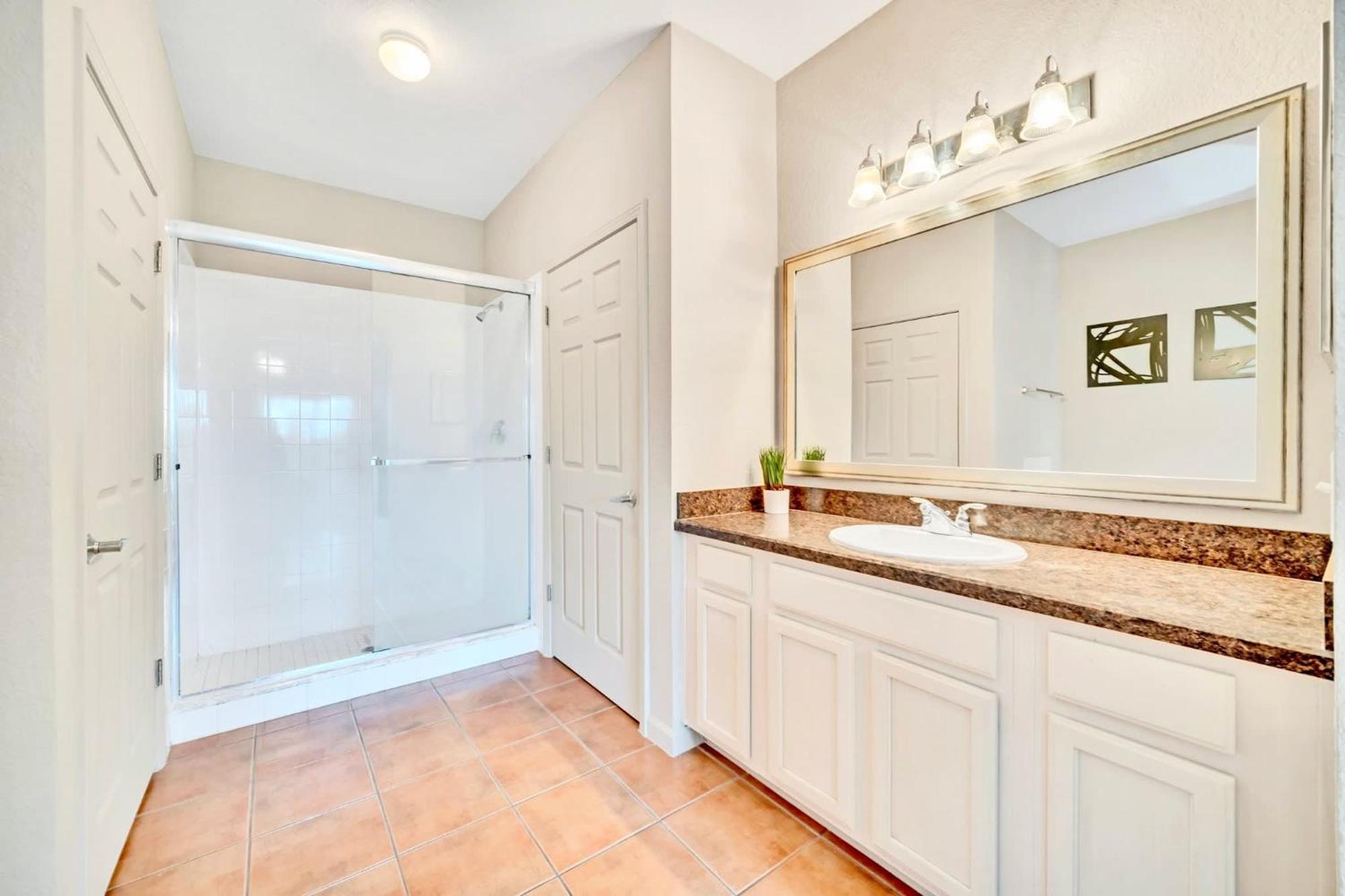 Stunning 2br With Hot Tub And Pool, Near Disney!
