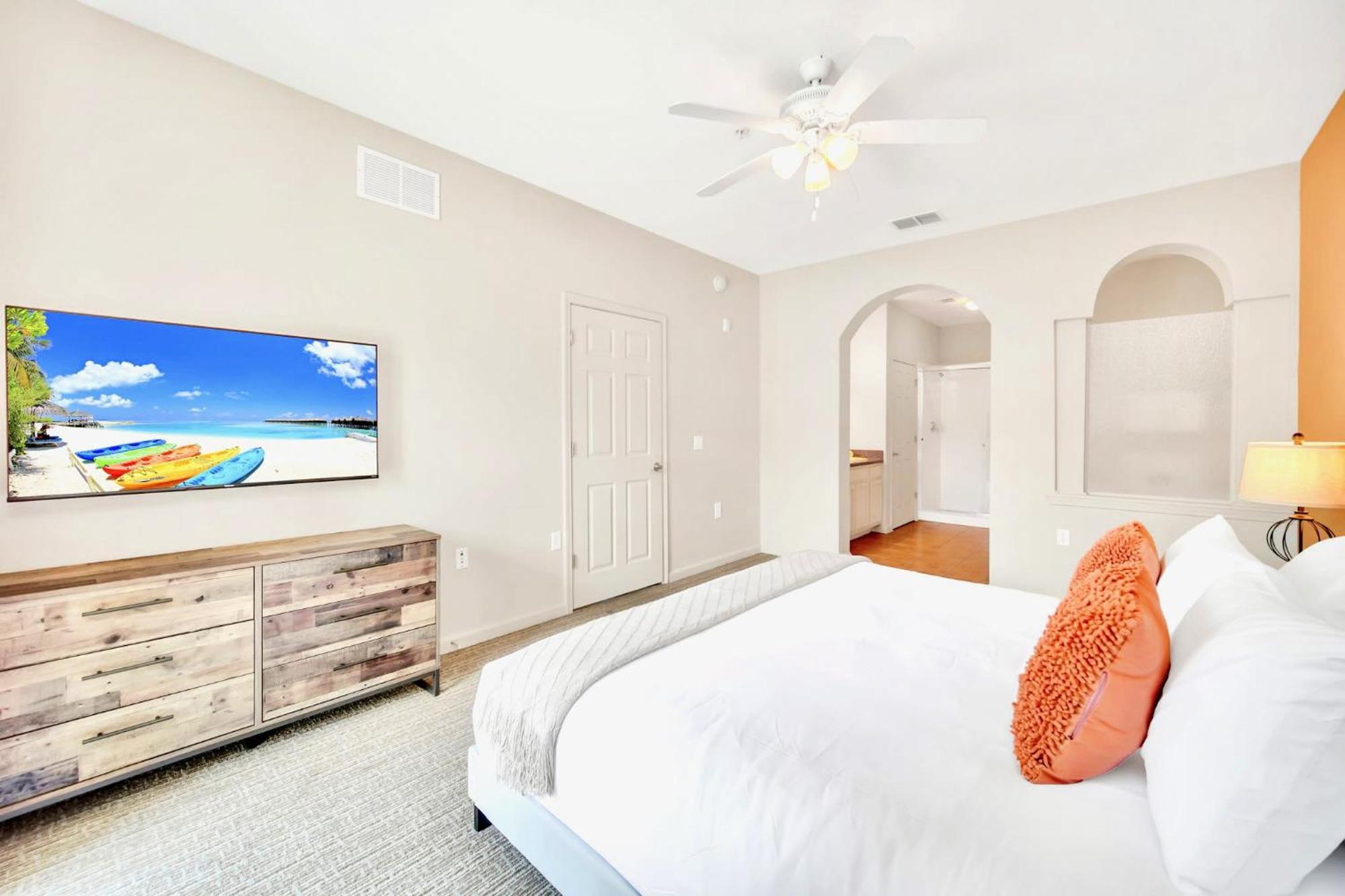 Holiday home Bright 3br With Pool And Hot Tub, Close To Disney! Orlando