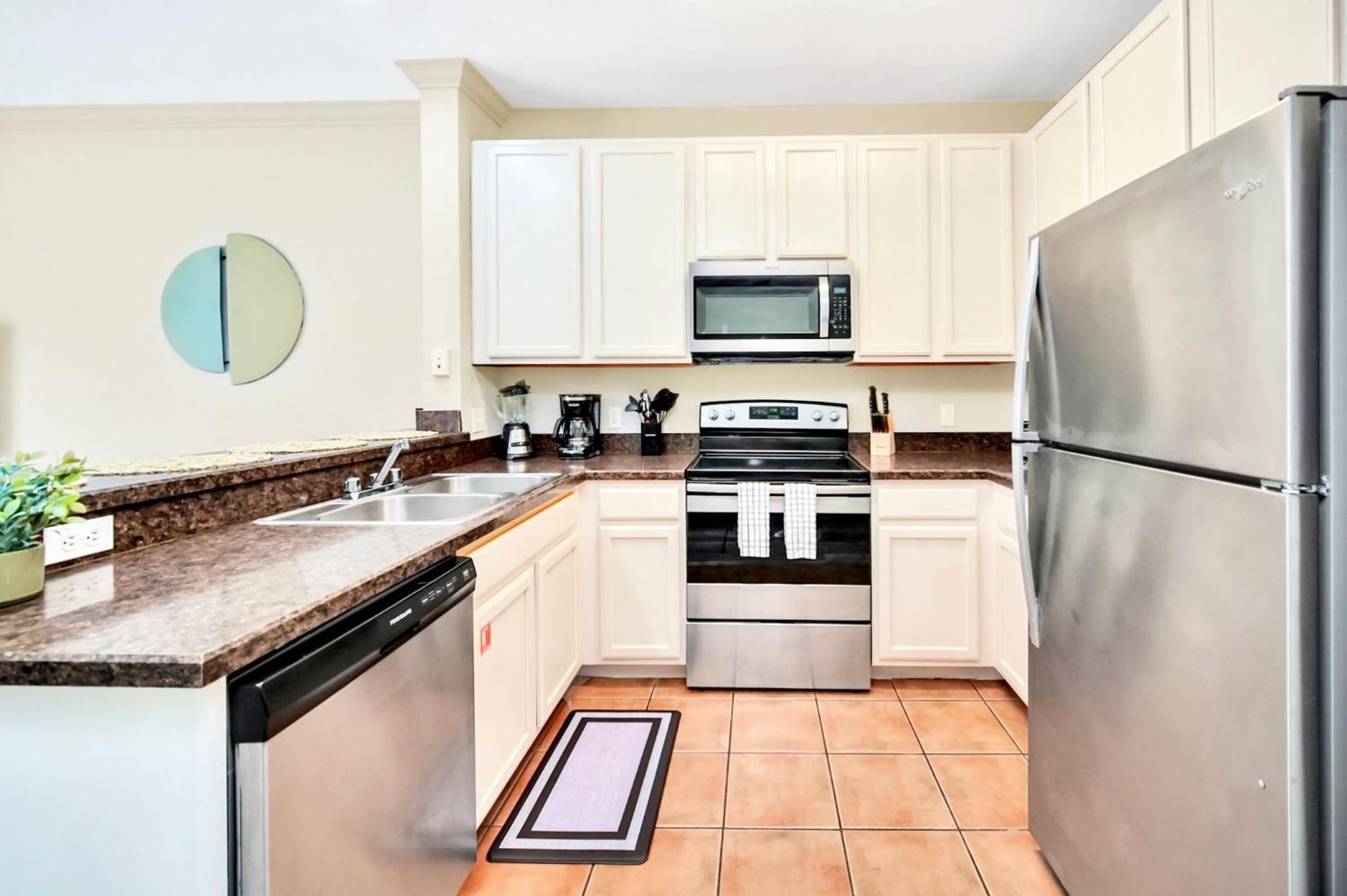 Holiday home Bright 3br With Pool And Hot Tub, Close To Disney!