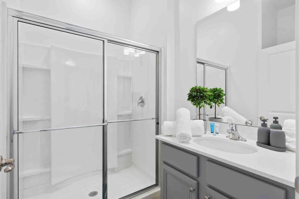 Holiday home Super Ritzy - 9bdrs-9bas W Theme Loft & Pool Orlando