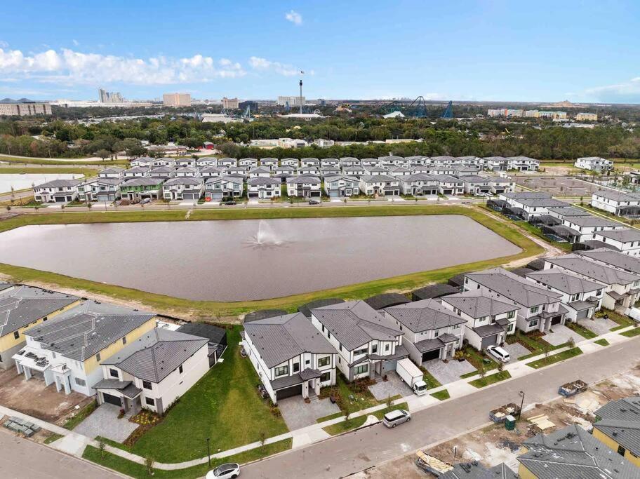 Holiday home Super Ritzy - 9bdrs-9bas W Theme Loft & Pool Orlando