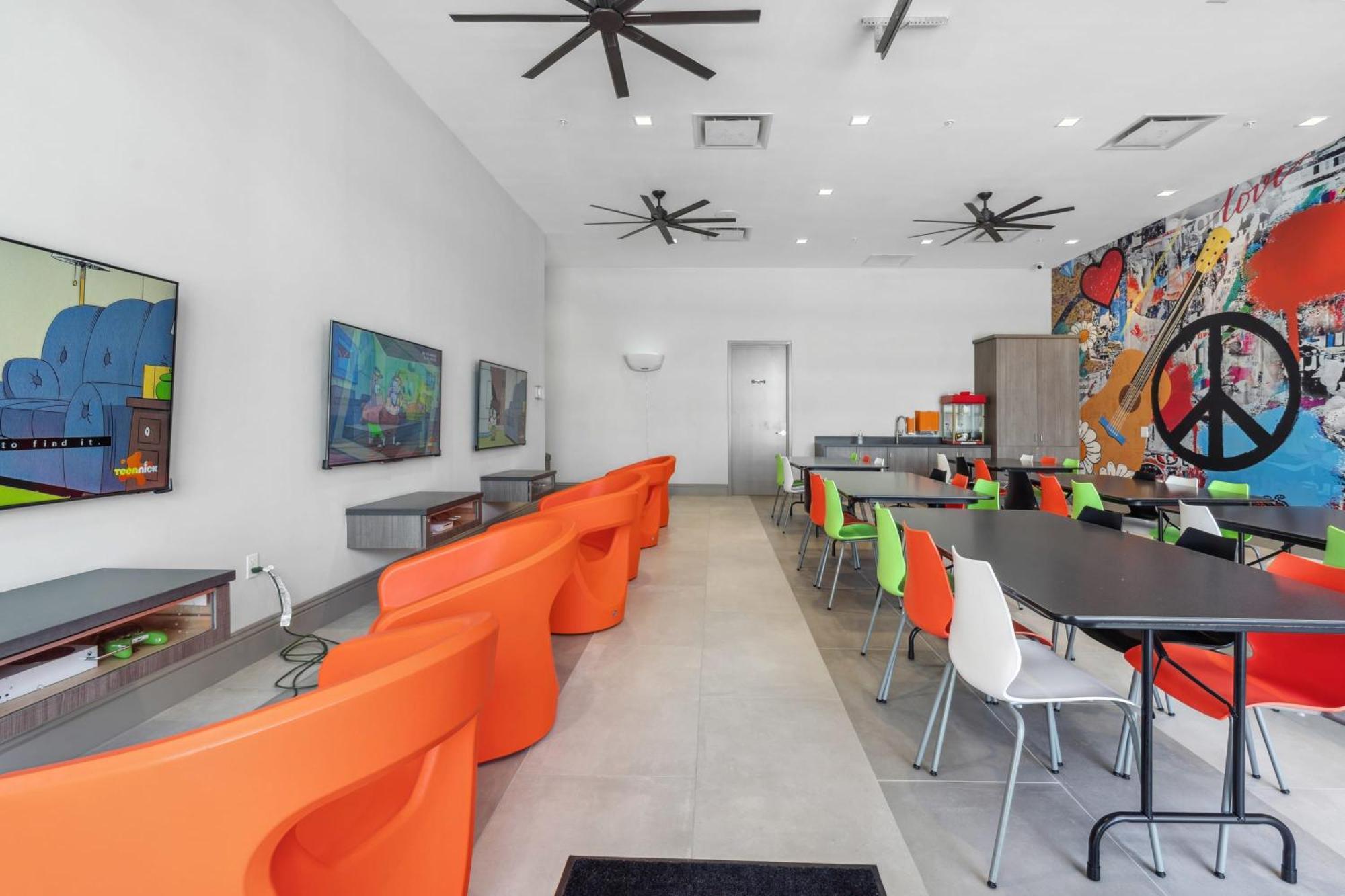Holiday home Super Ritzy - 9bdrs-9bas W Theme Loft & Pool