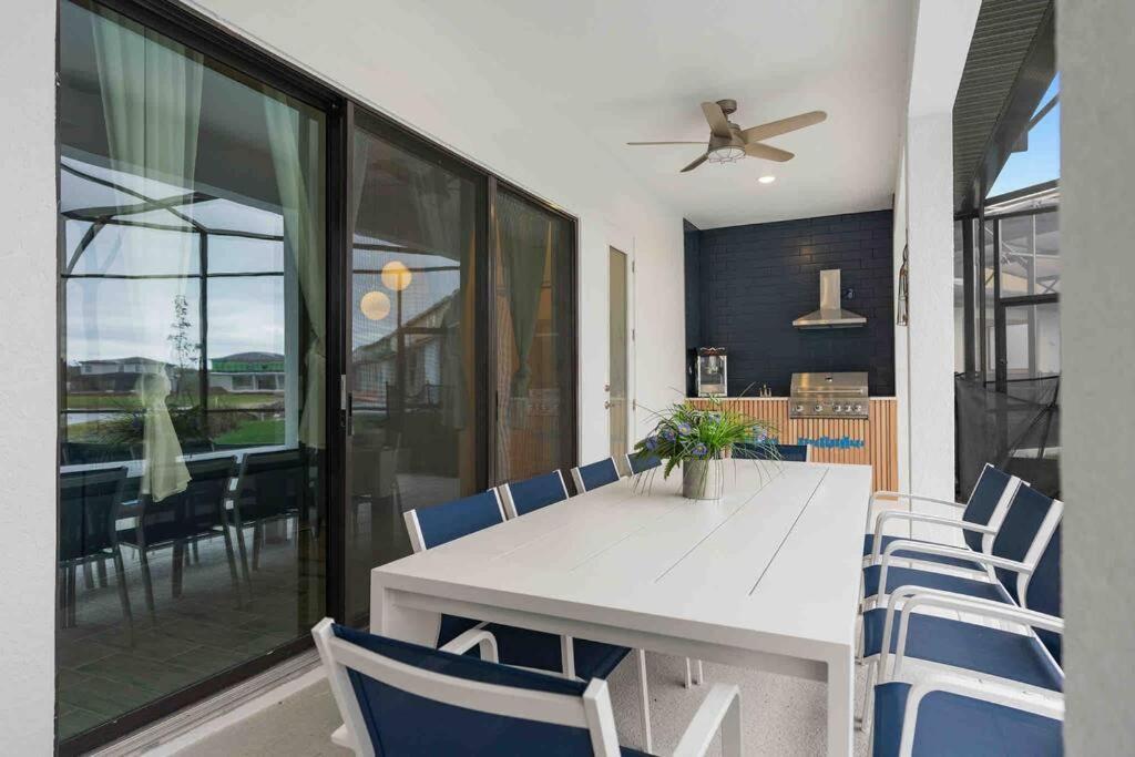 Super Ritzy - 9bdrs-9bas W Theme Loft & Pool * Orlando
