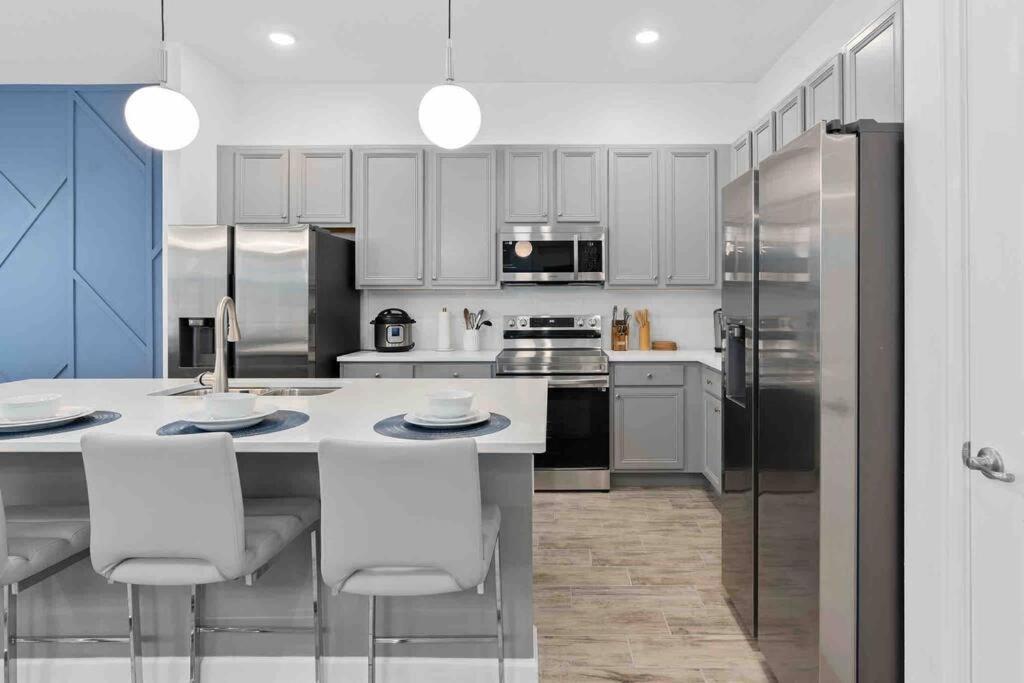 Holiday home Super Ritzy - 9bdrs-9bas W Theme Loft & Pool Orlando