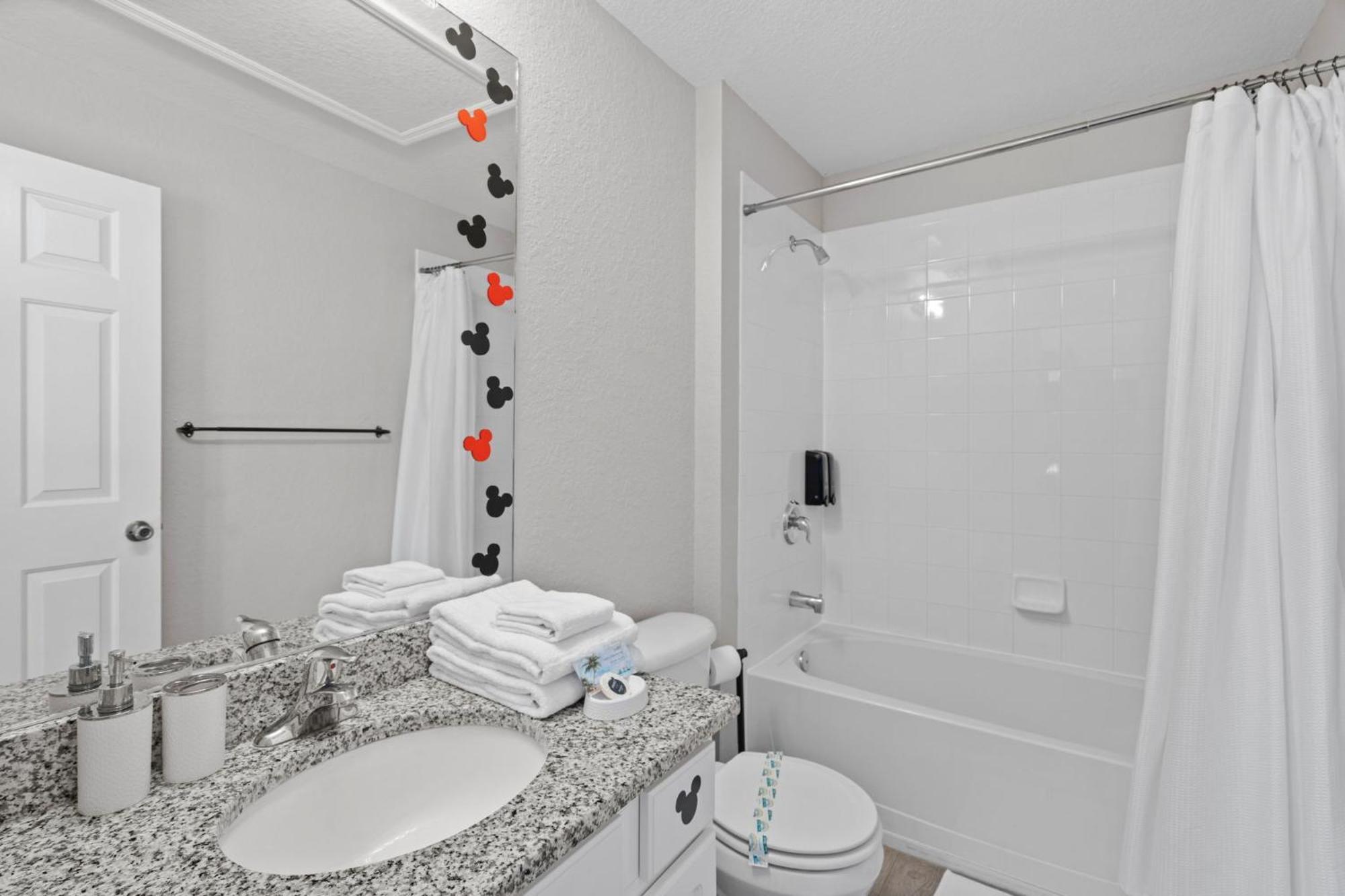 3 Bedrooms - 3 Bathrooms - Windsor Hills 7659 Sk Holiday home *