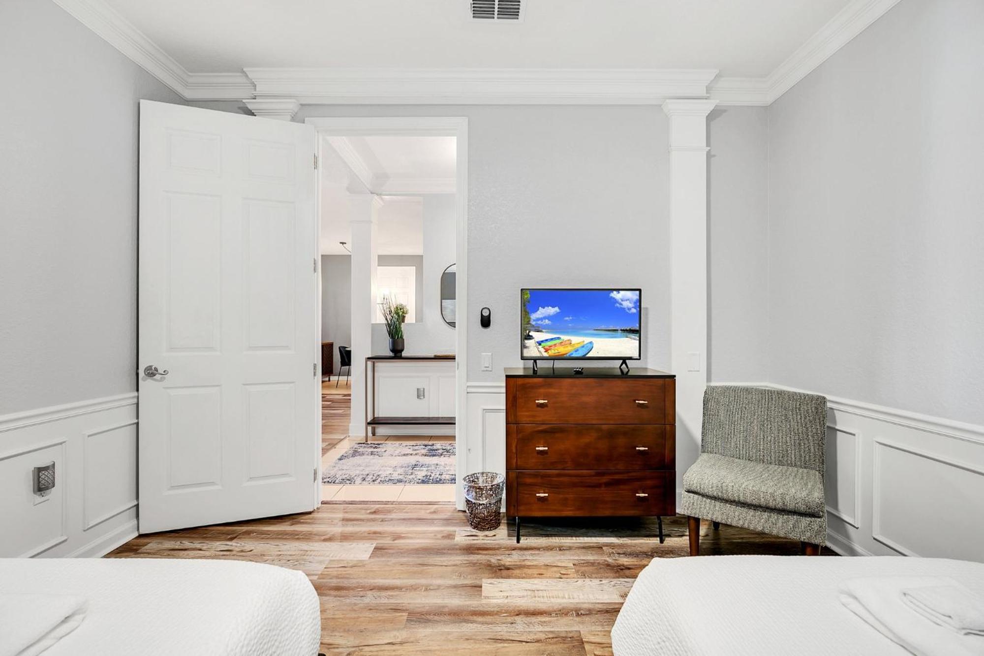 Apartment Stylish Vista Cay Magic Near Theme Parks, And Walk To The Convention Center Orlando