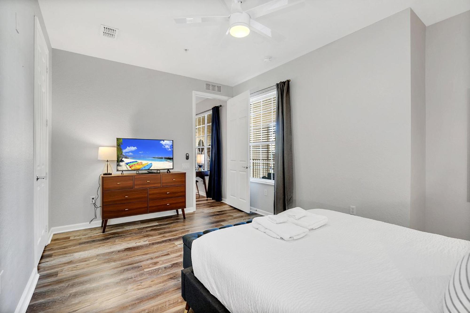 Stylish Vista Cay Magic Near Theme Parks, And Walk To The Convention Center Apartment
