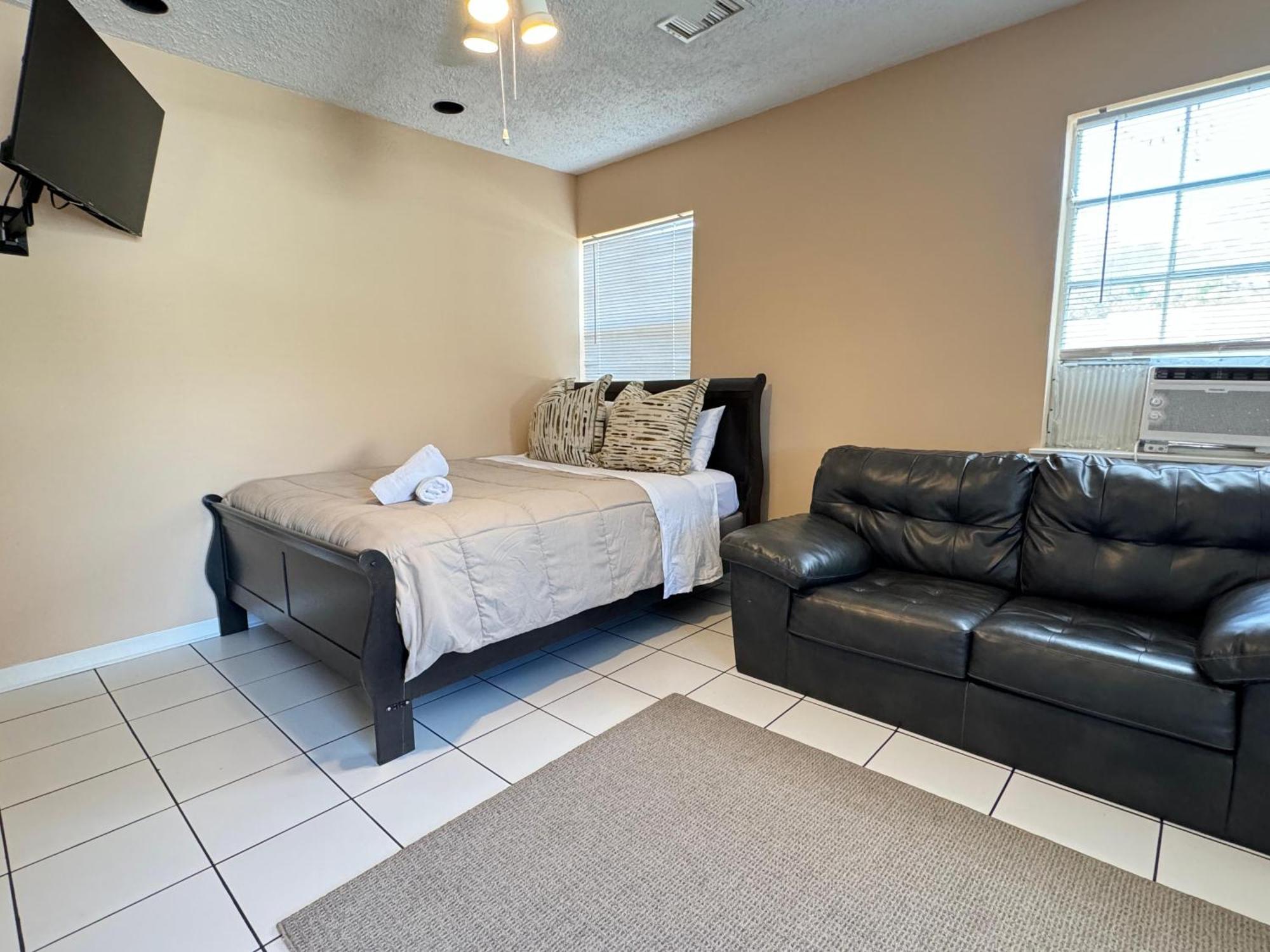Studio-1-lakefloy Holiday home