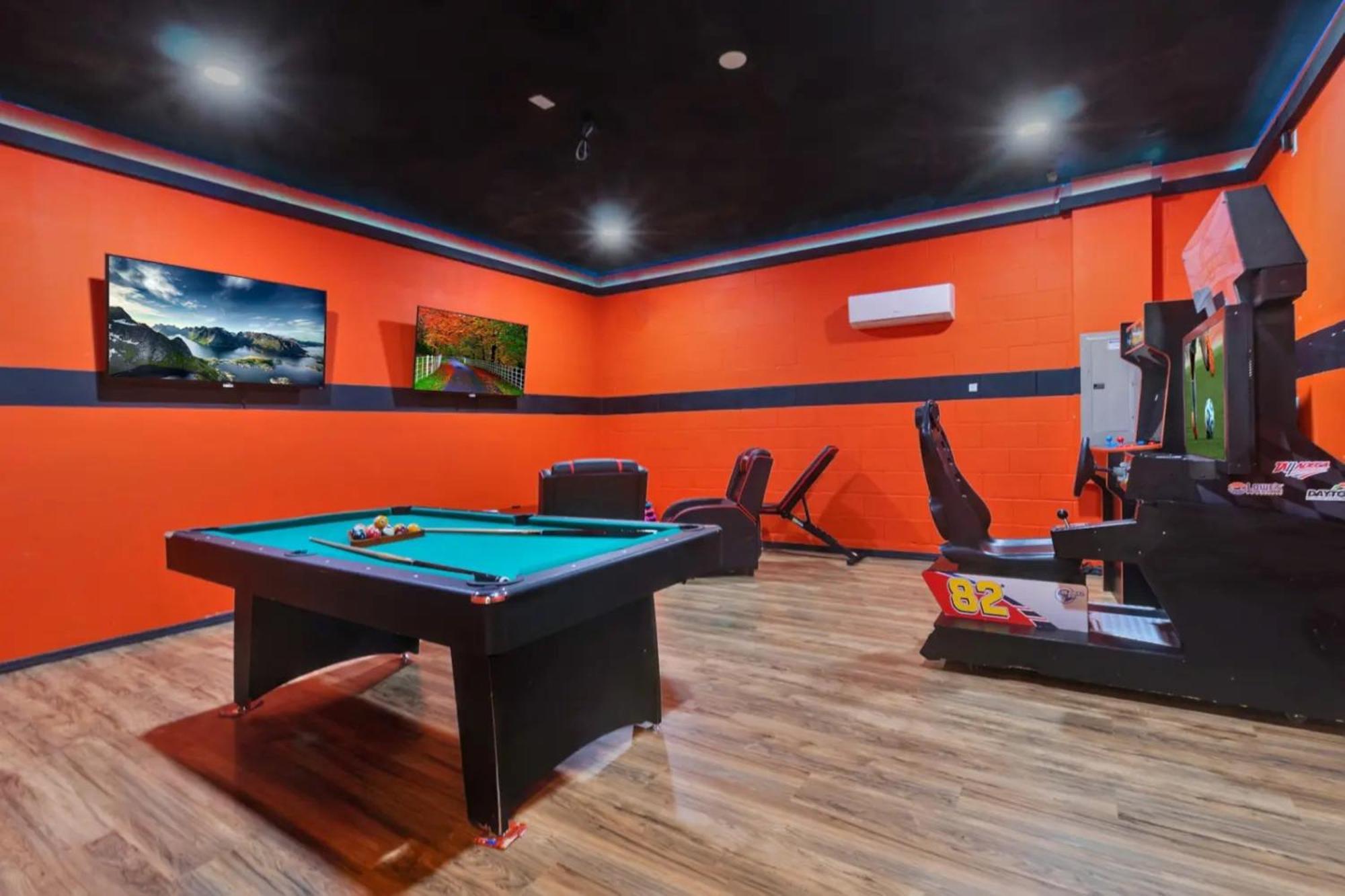 491-8-ld-private Pool With Game And Movie