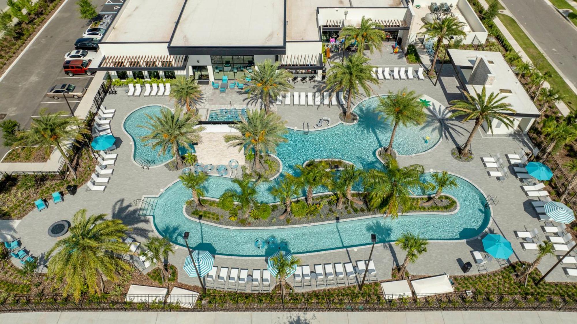 Brand New 6bd Luxury W Pool Location.