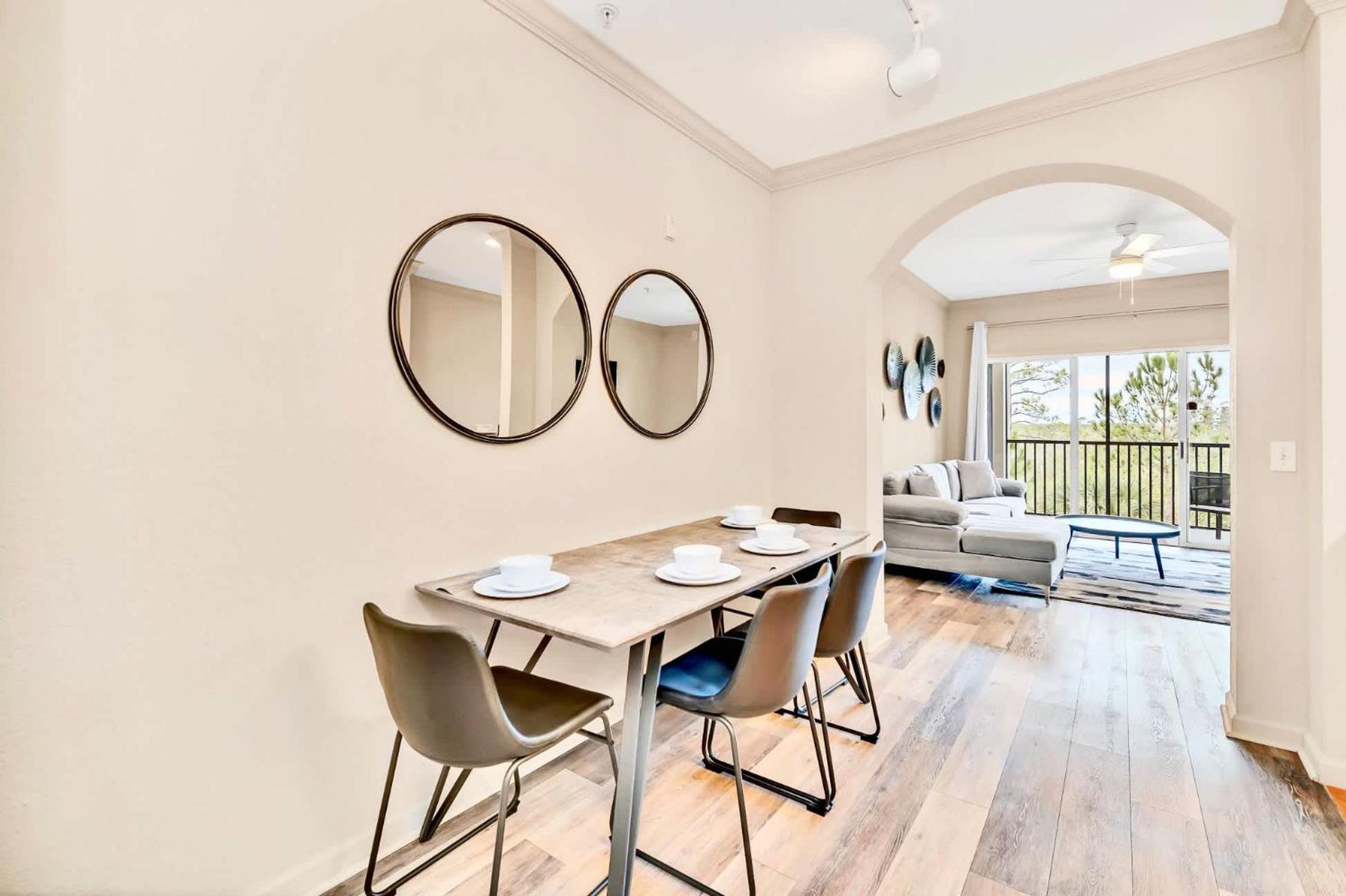 Apartment With Patio- Near Disney! Holiday home